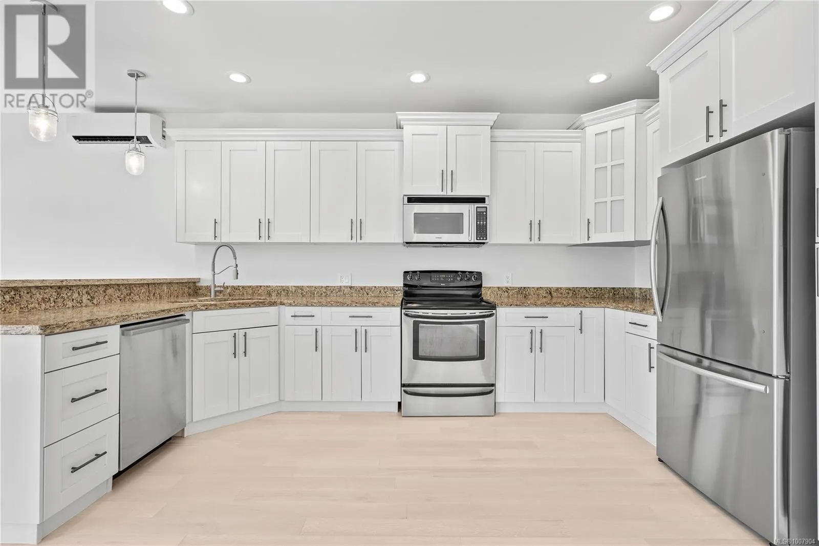 2105 Longspur Dr