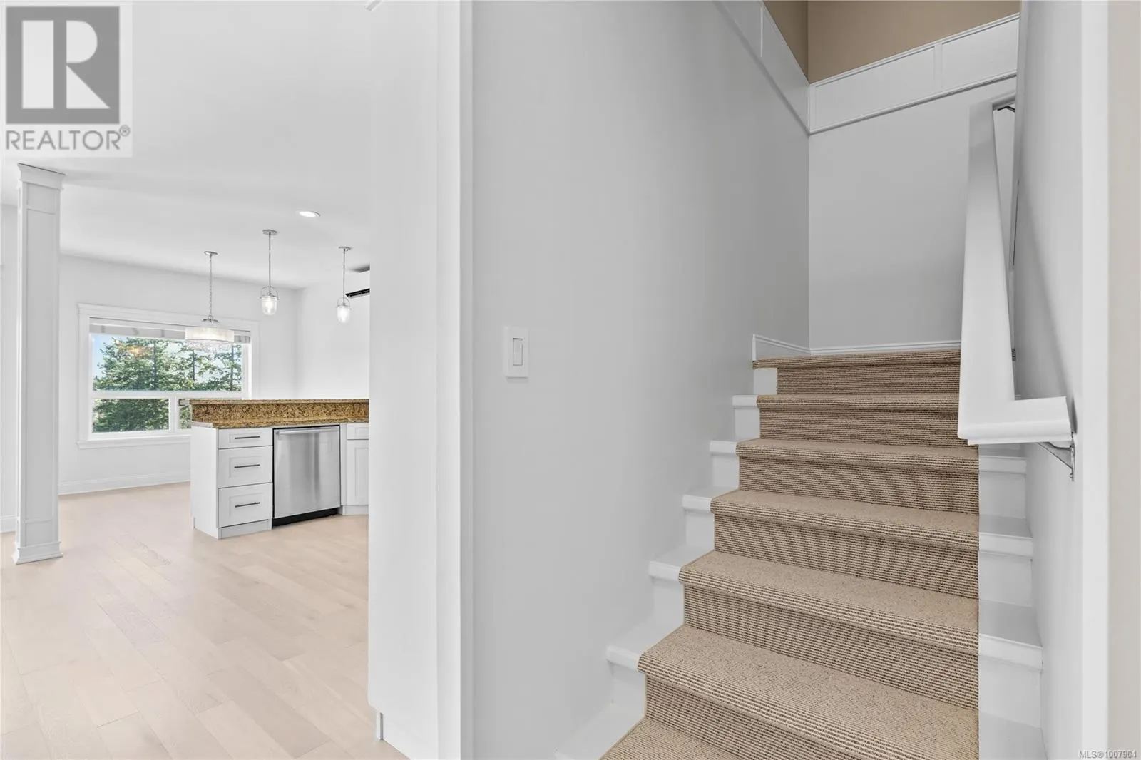 2105 Longspur Dr