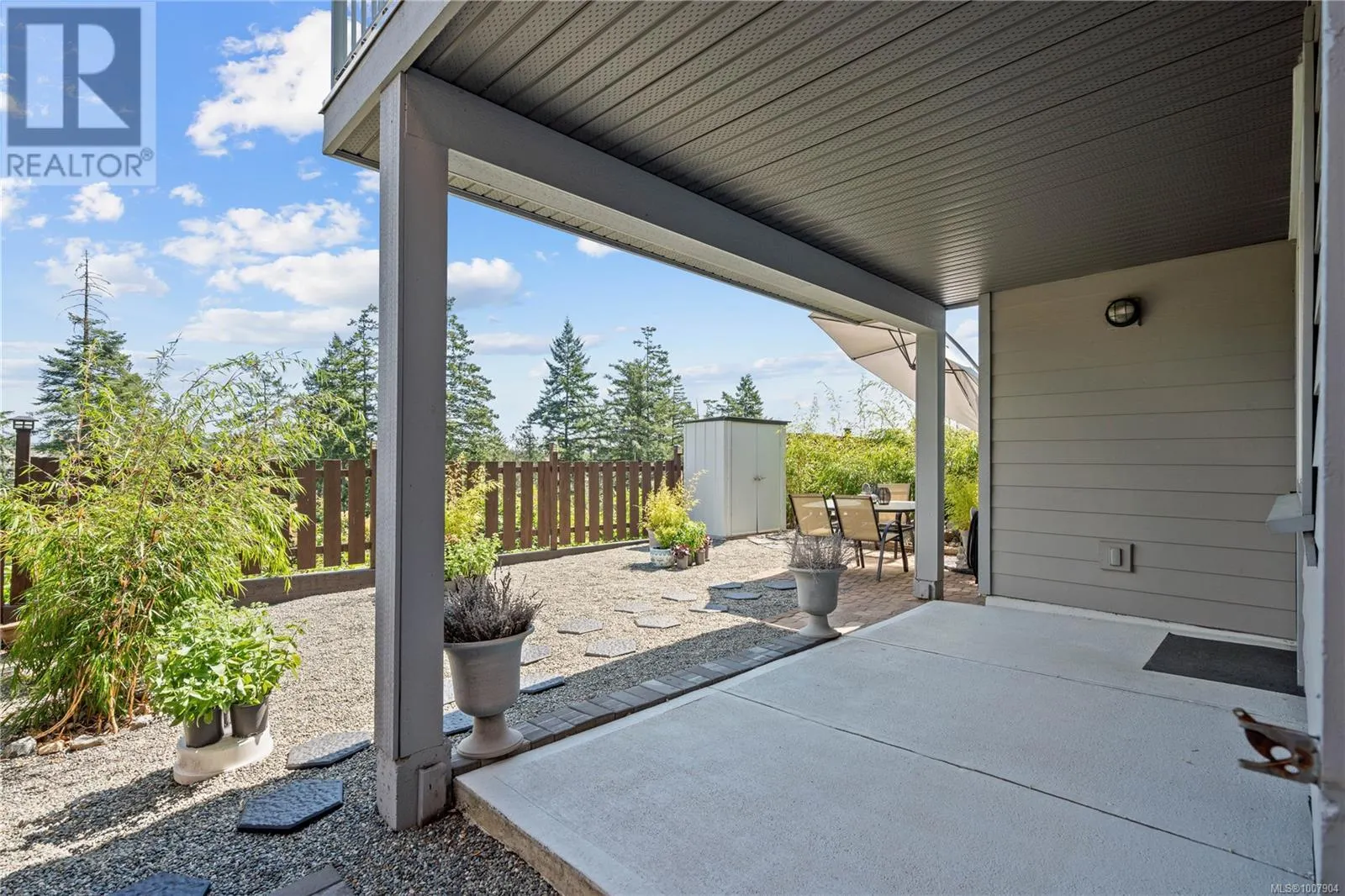 2105 Longspur Dr