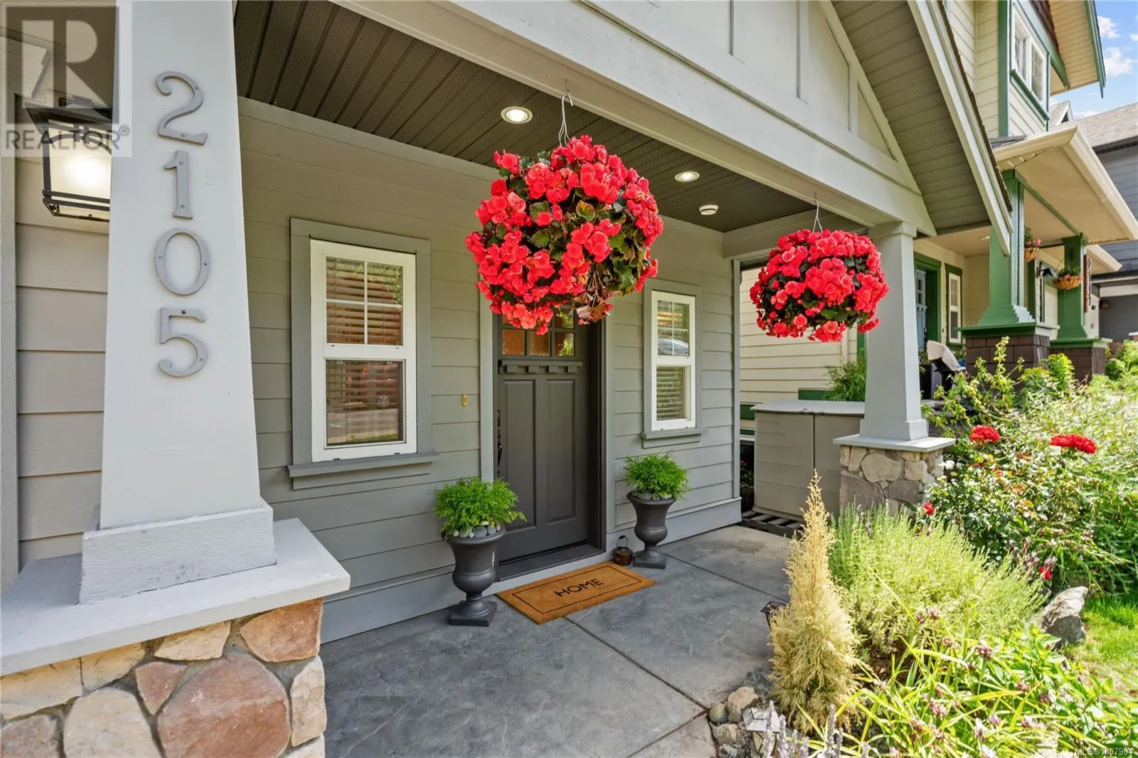 2105 Longspur Dr