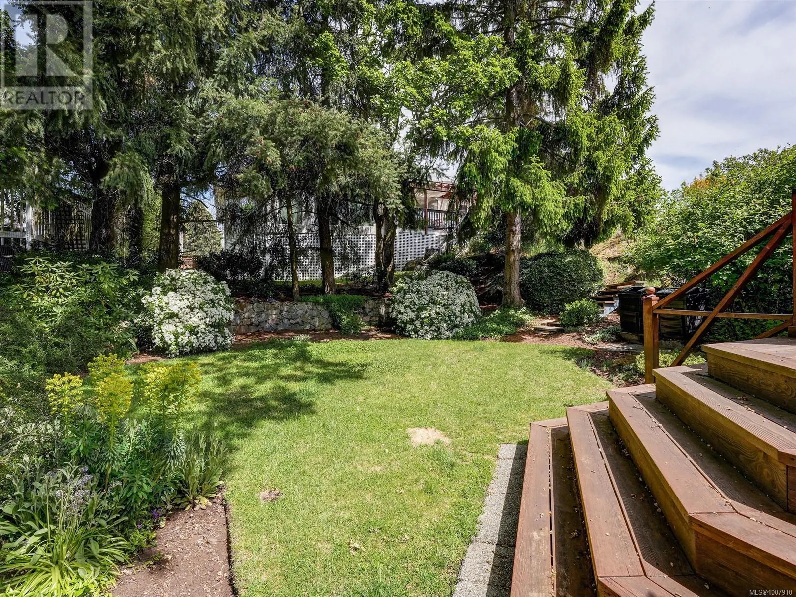 1470 Banff Pl