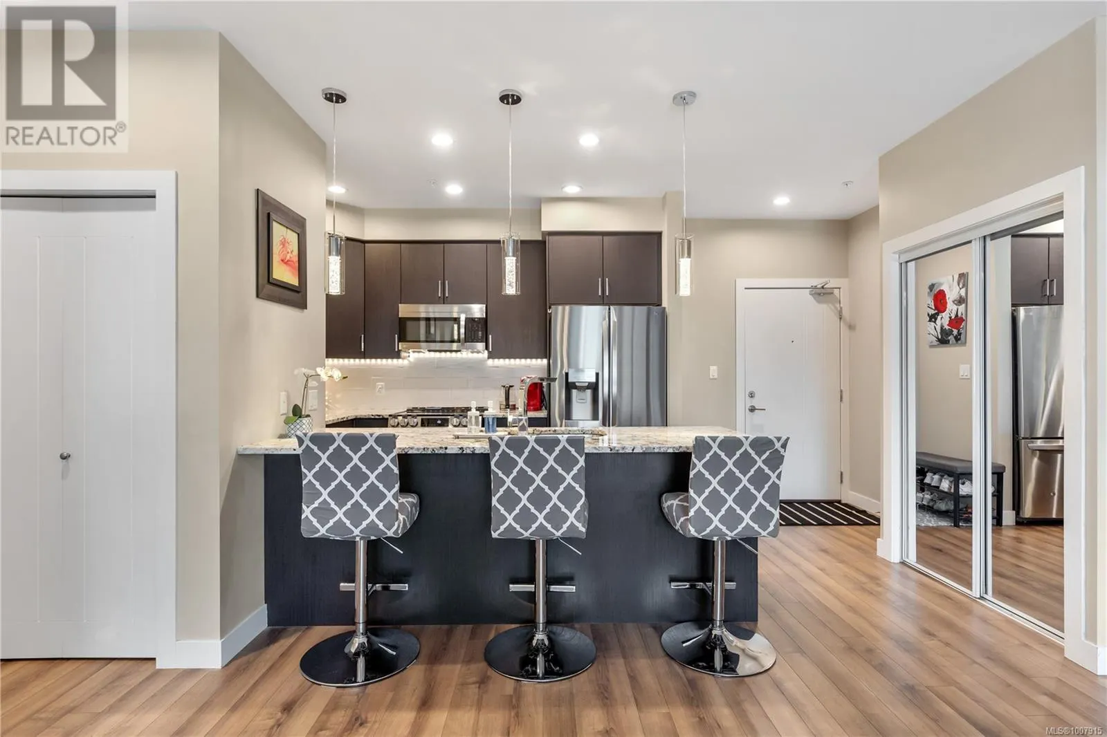 313 2655 Sooke Rd