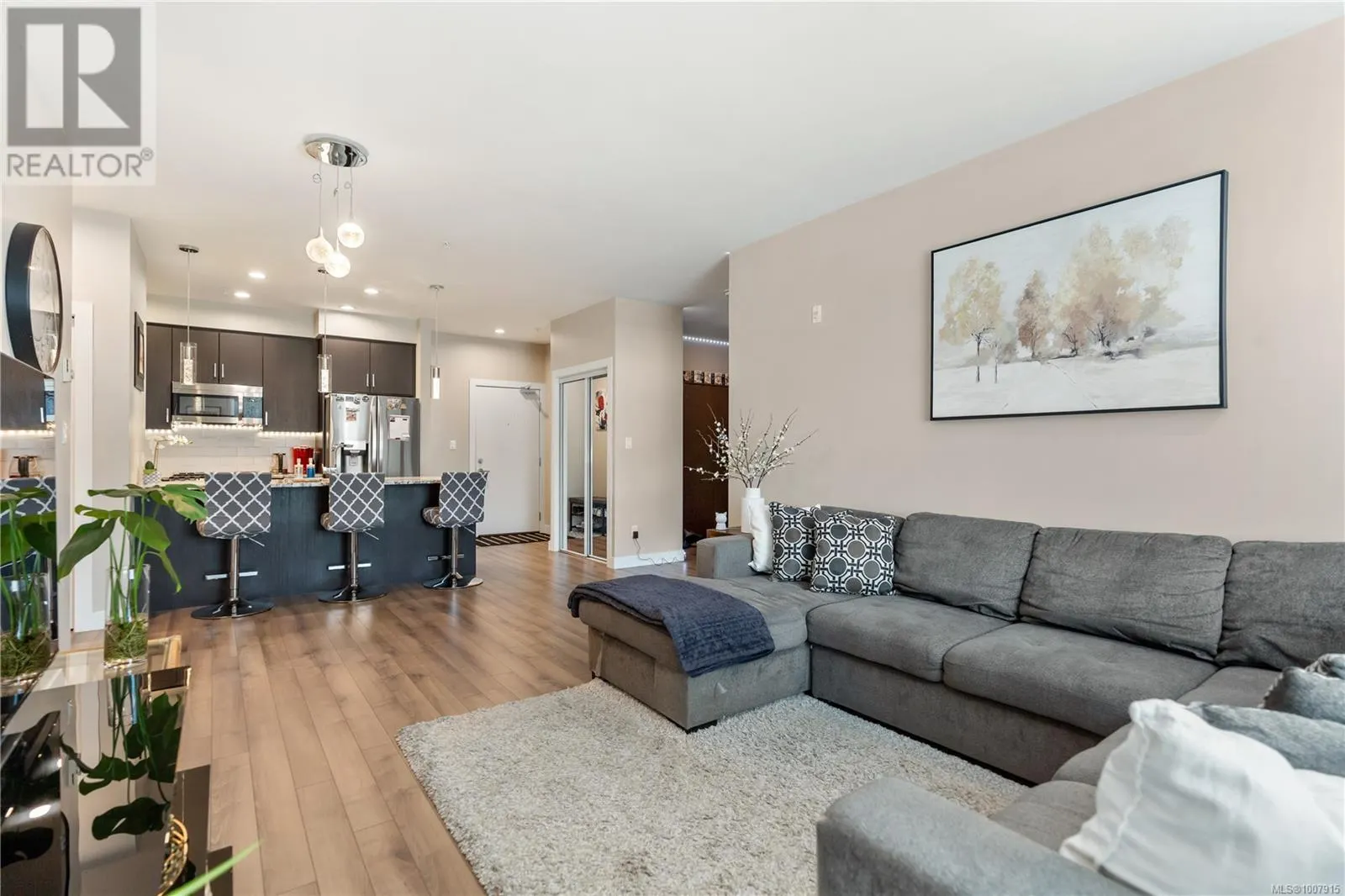 313 2655 Sooke Rd