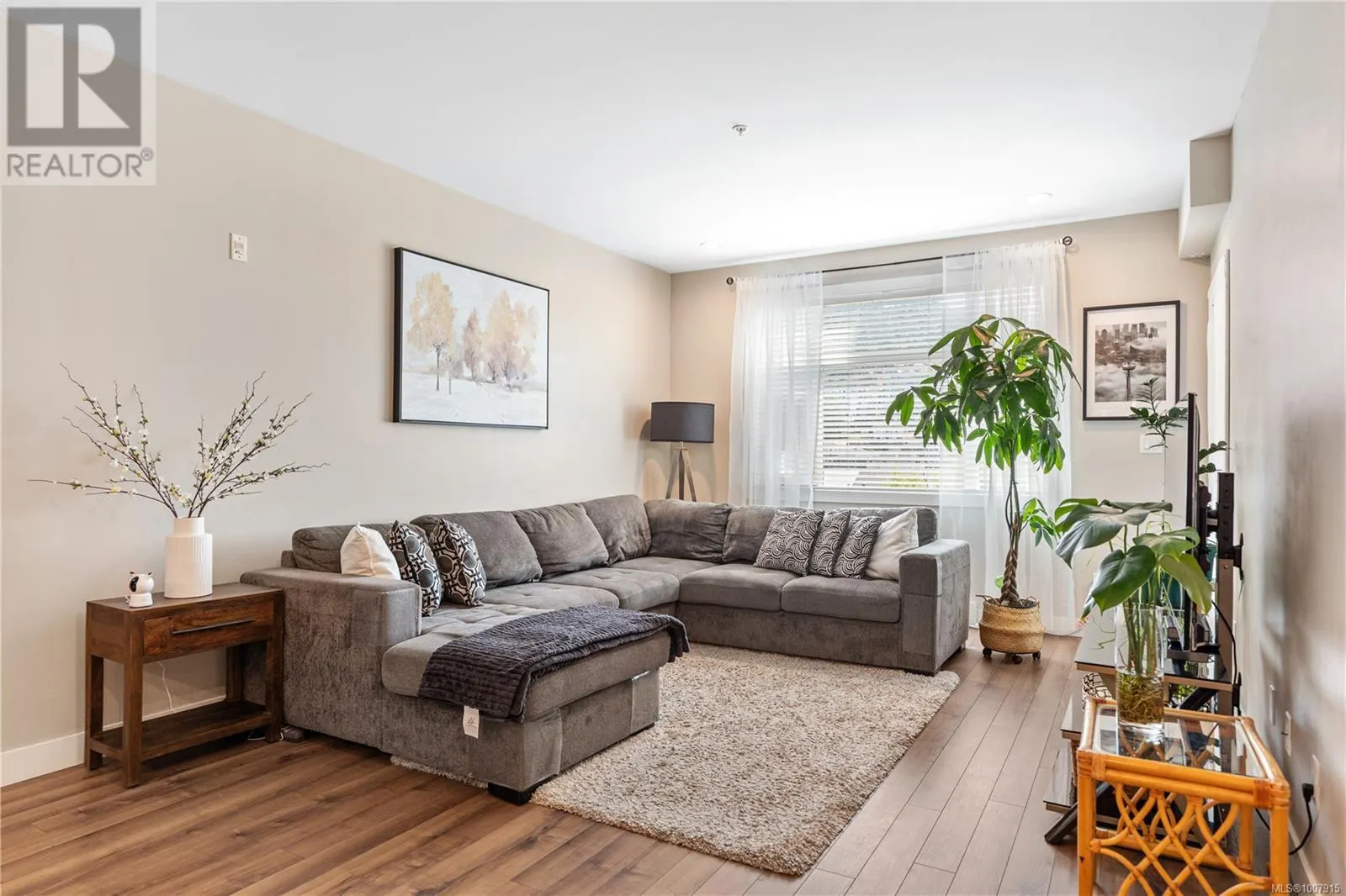 313 2655 Sooke Rd