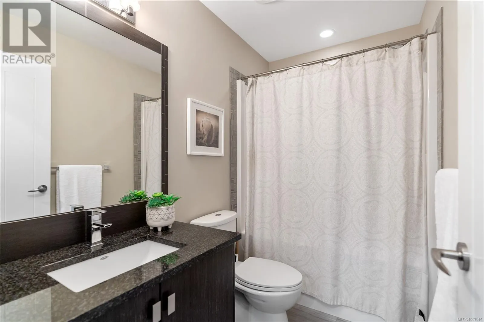 313 2655 Sooke Rd