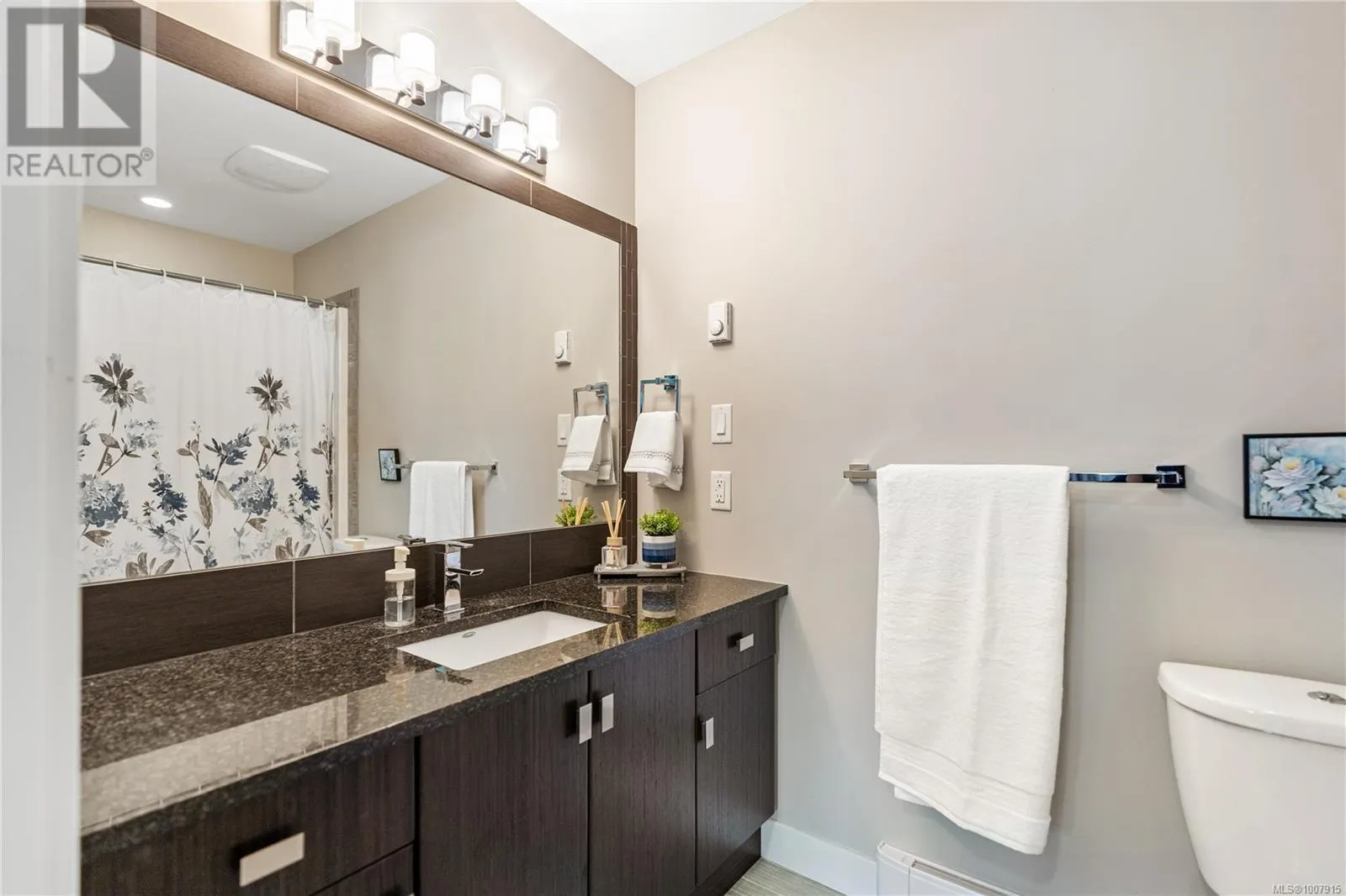 313 2655 Sooke Rd
