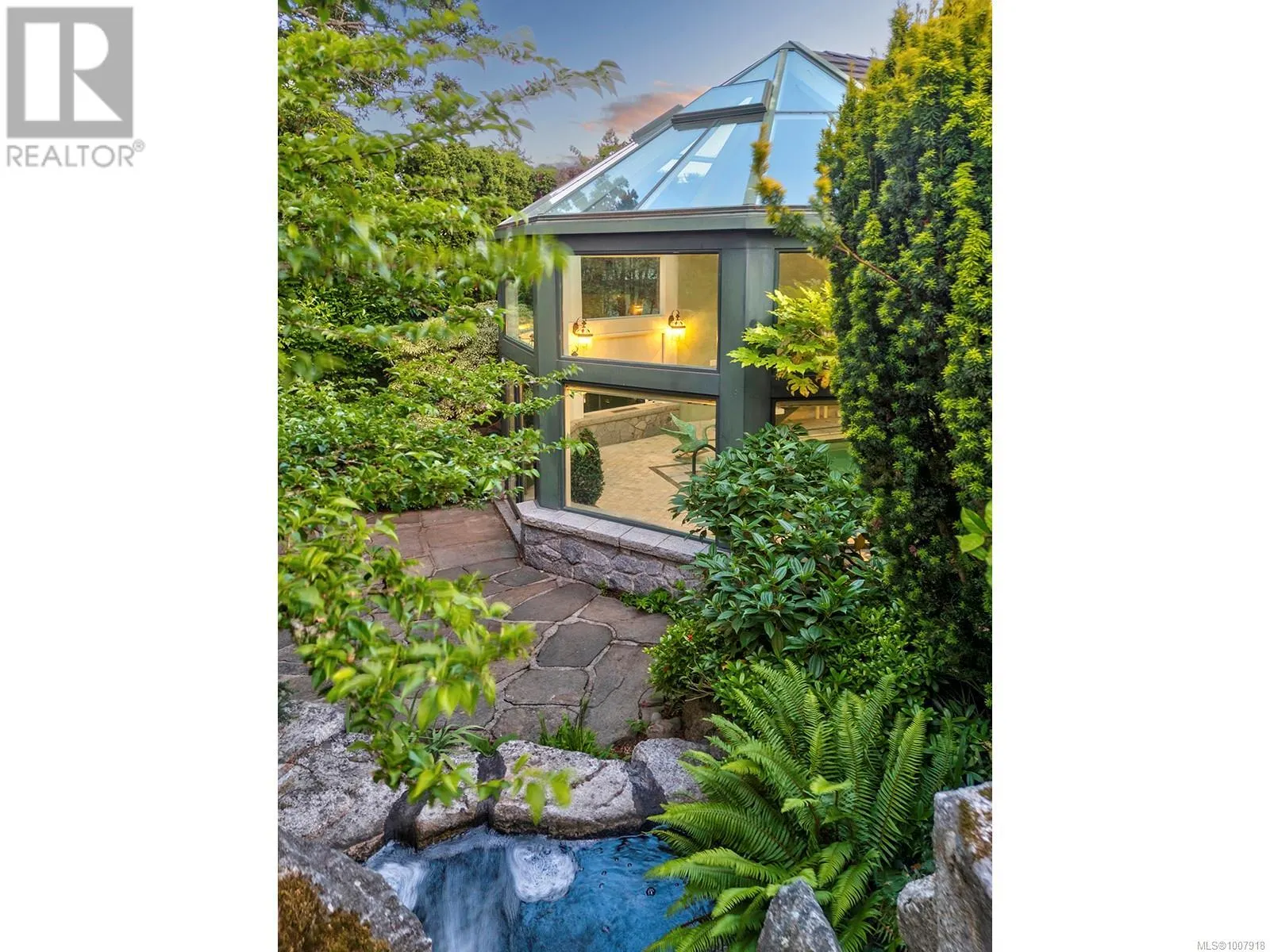 3445 Beach Dr