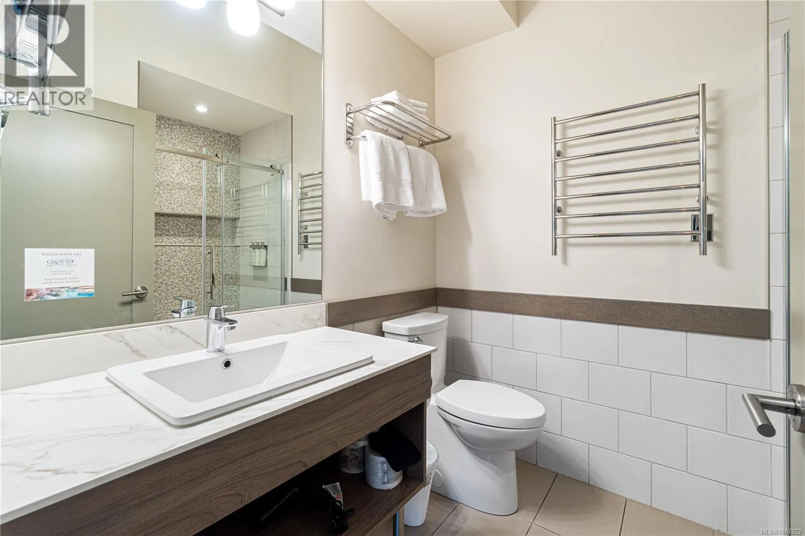 319 1155 Resort Dr