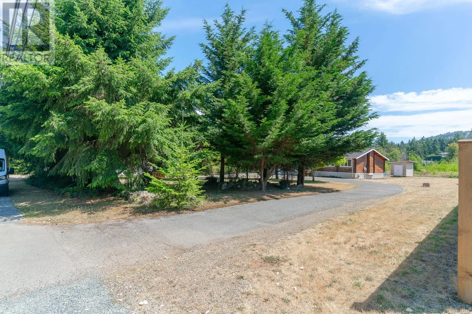 7405/7425 Lantzville Rd