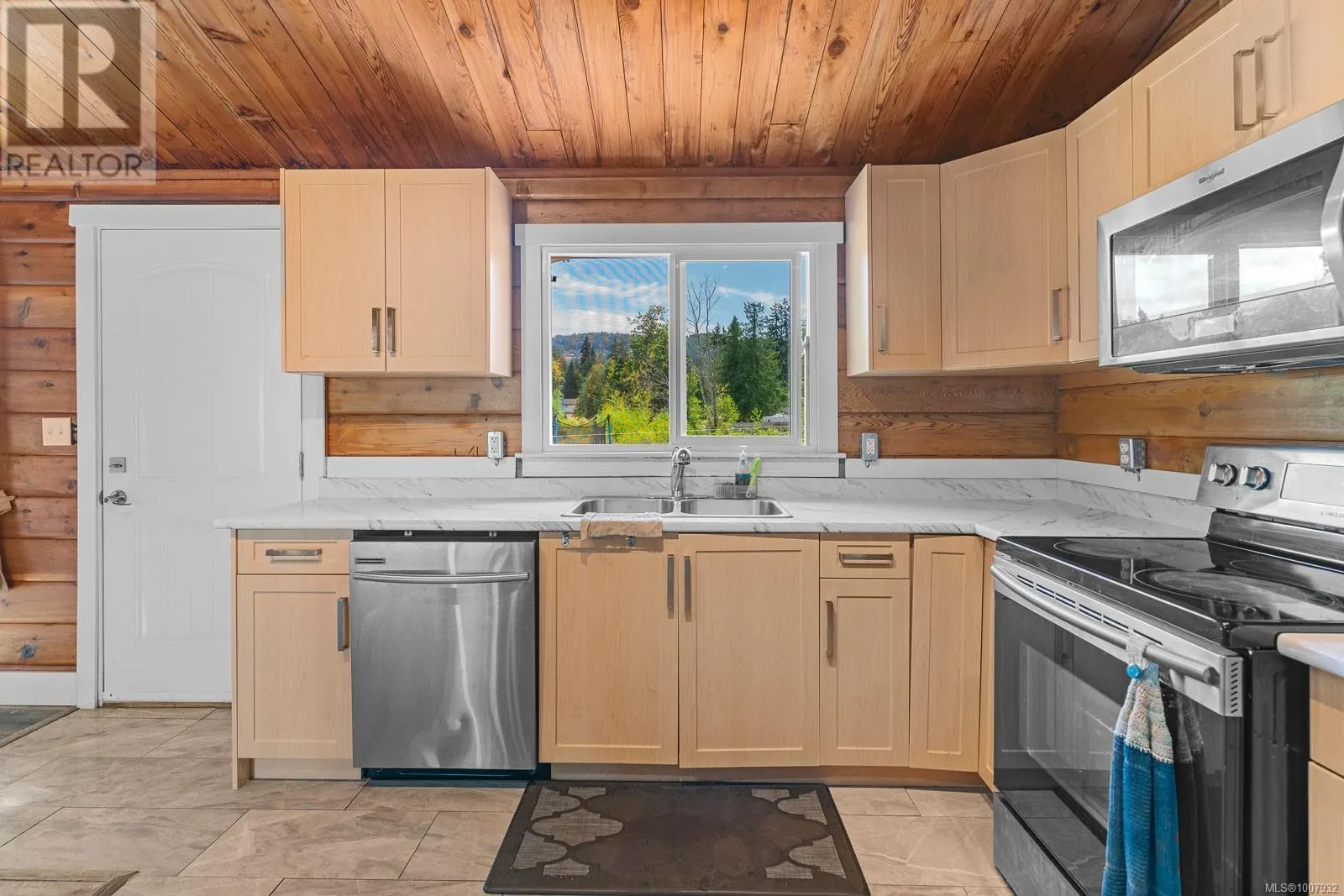 7405/7425 Lantzville Rd