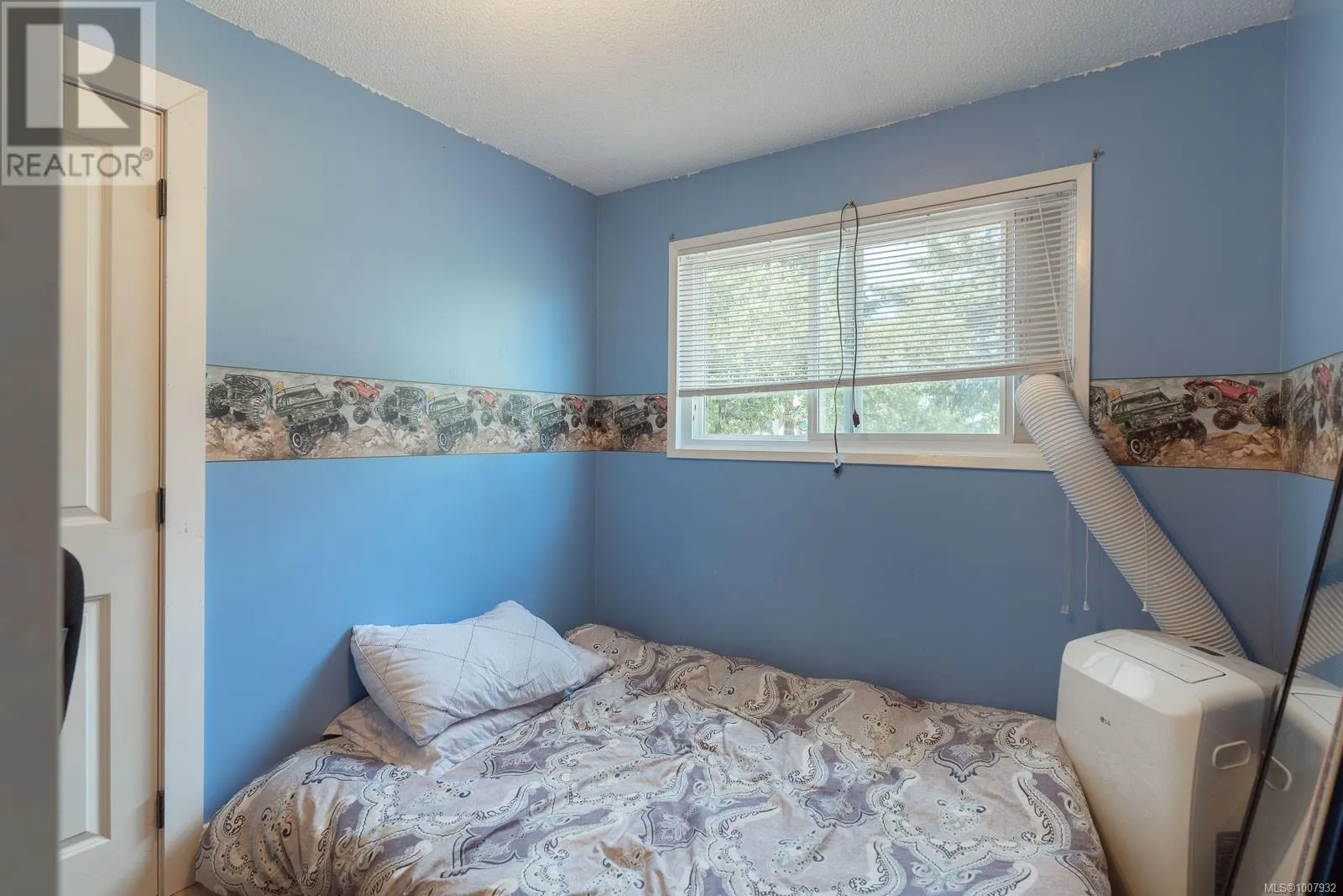 7405/7425 Lantzville Rd