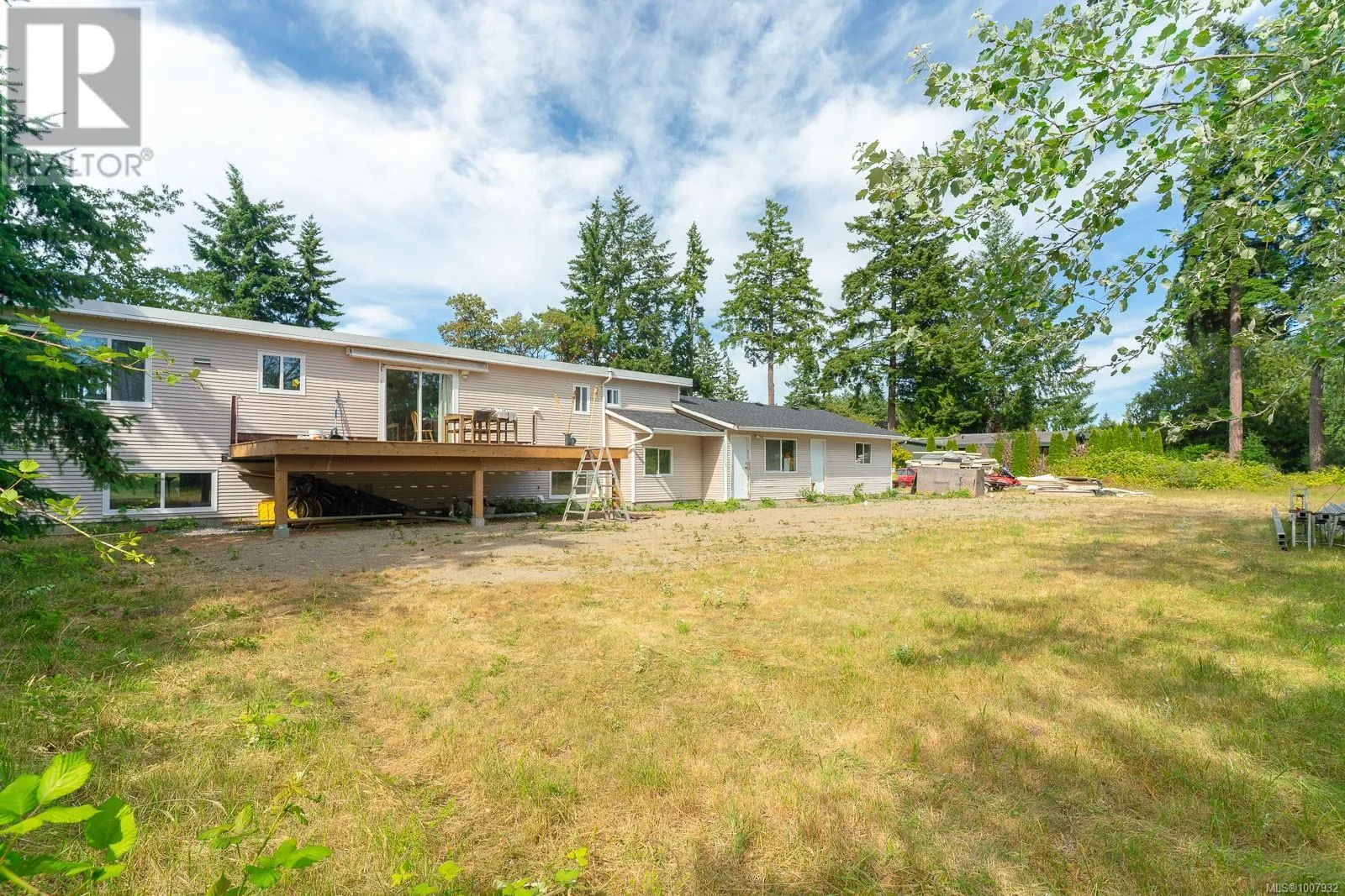 7405/7425 Lantzville Rd