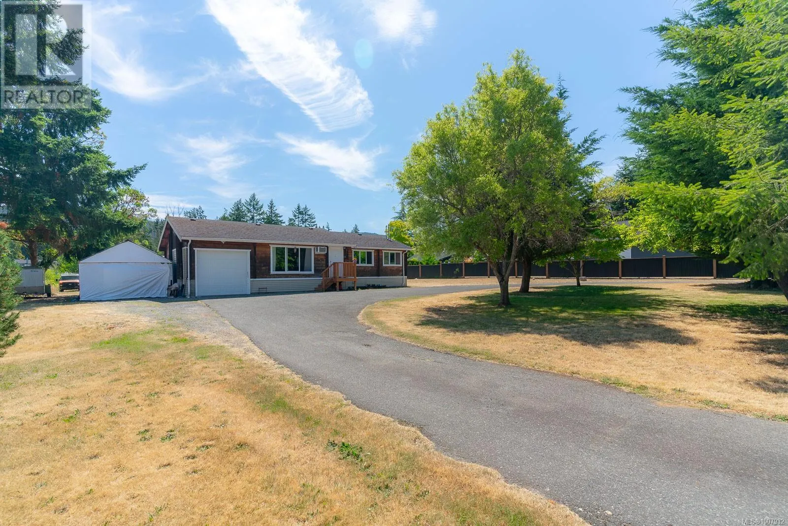7405/7425 Lantzville Rd