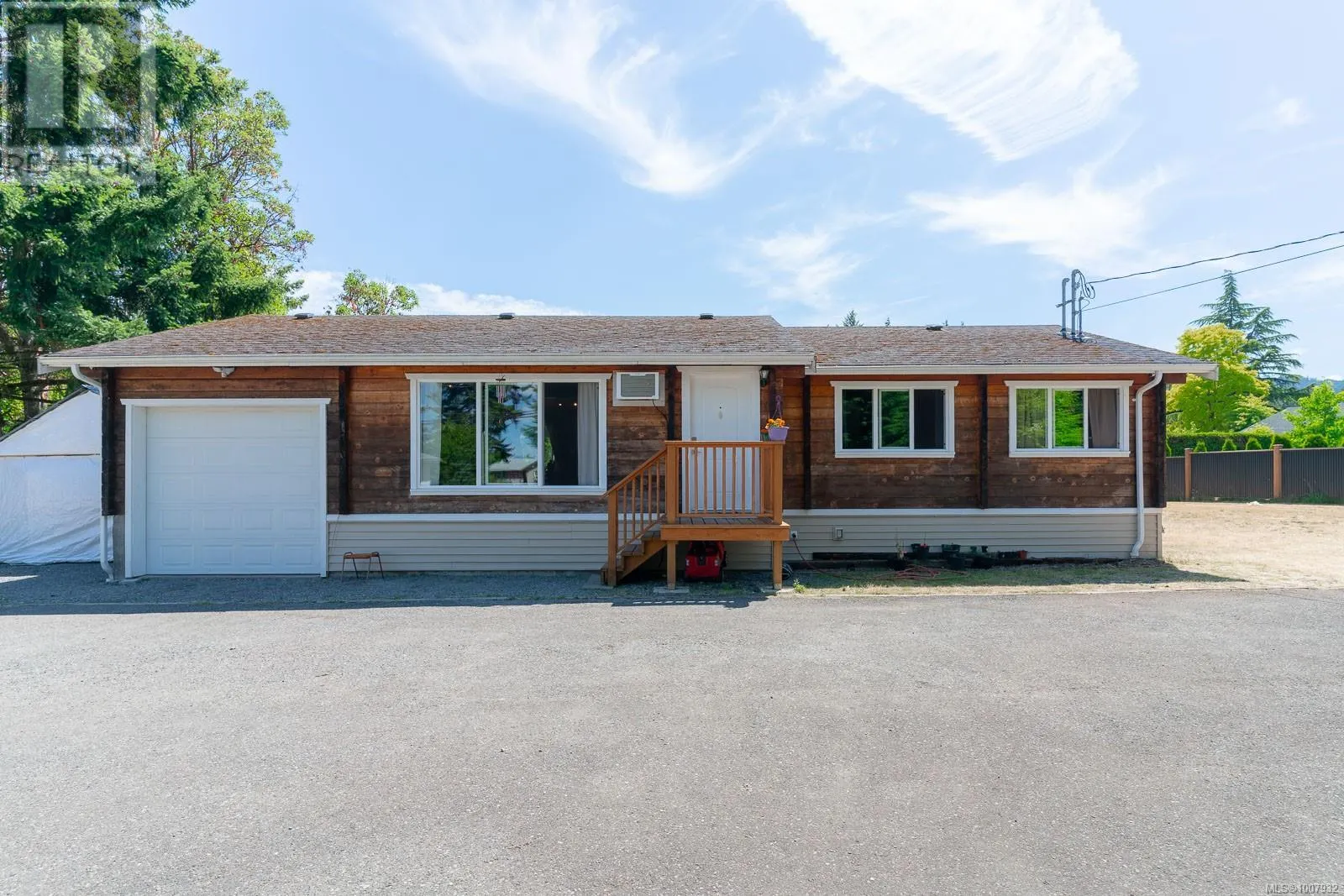 7405/7425 Lantzville Rd