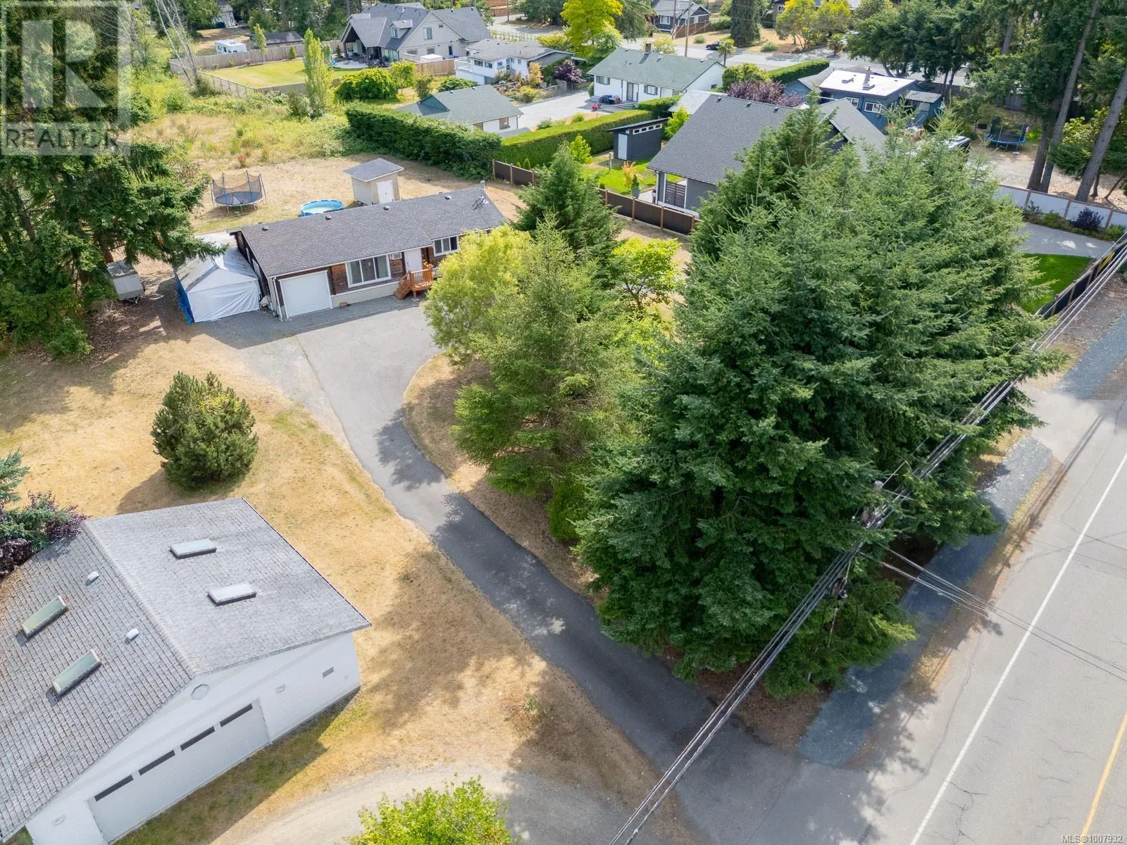 7405/7425 Lantzville Rd
