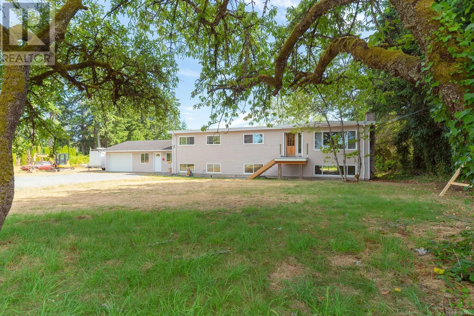 7405/7425 Lantzville Rd