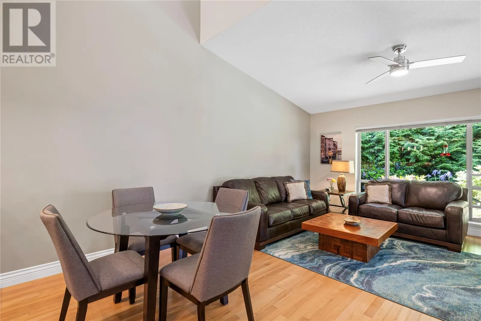 1281 Roberton Blvd