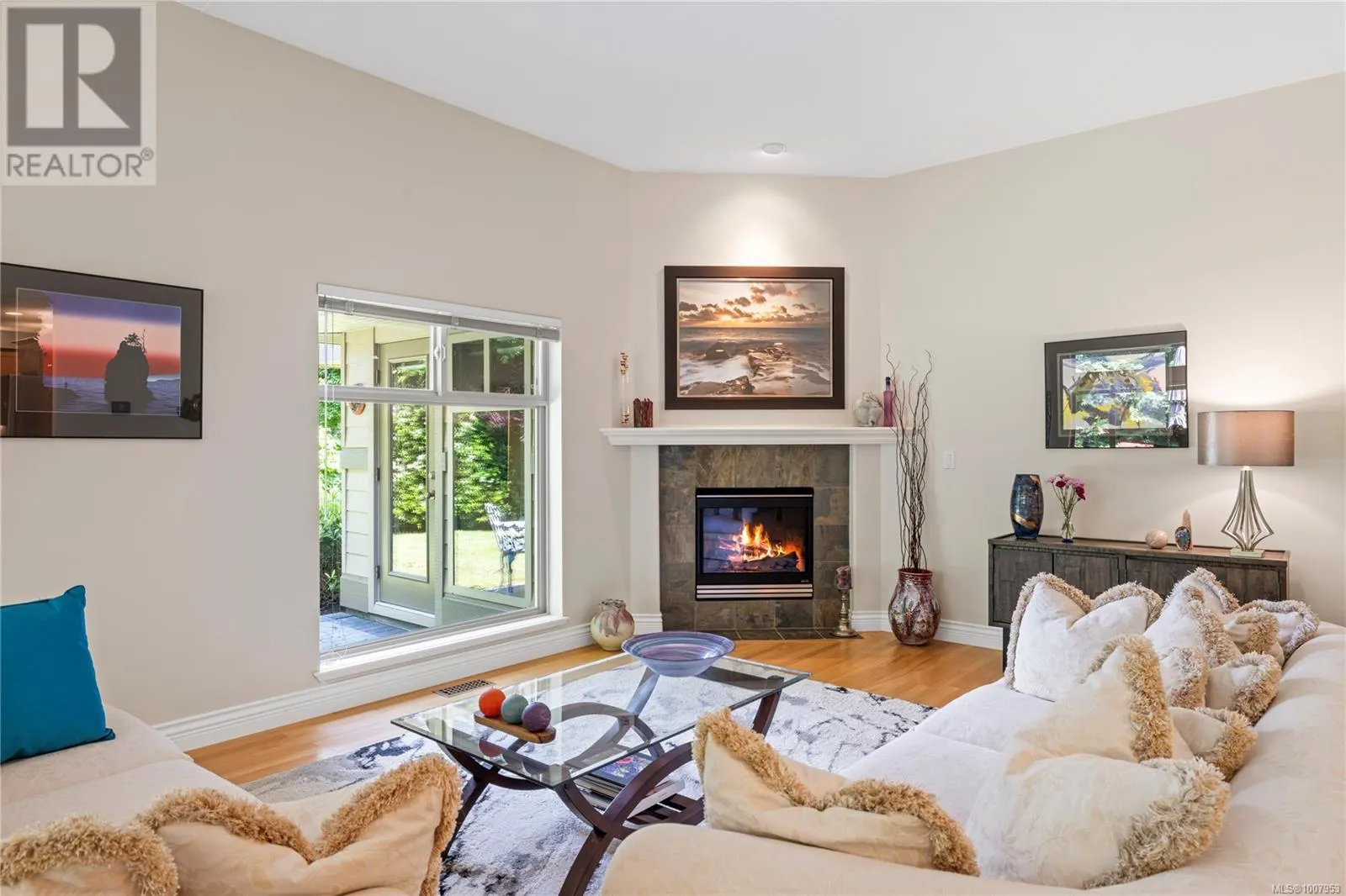 1281 Roberton Blvd
