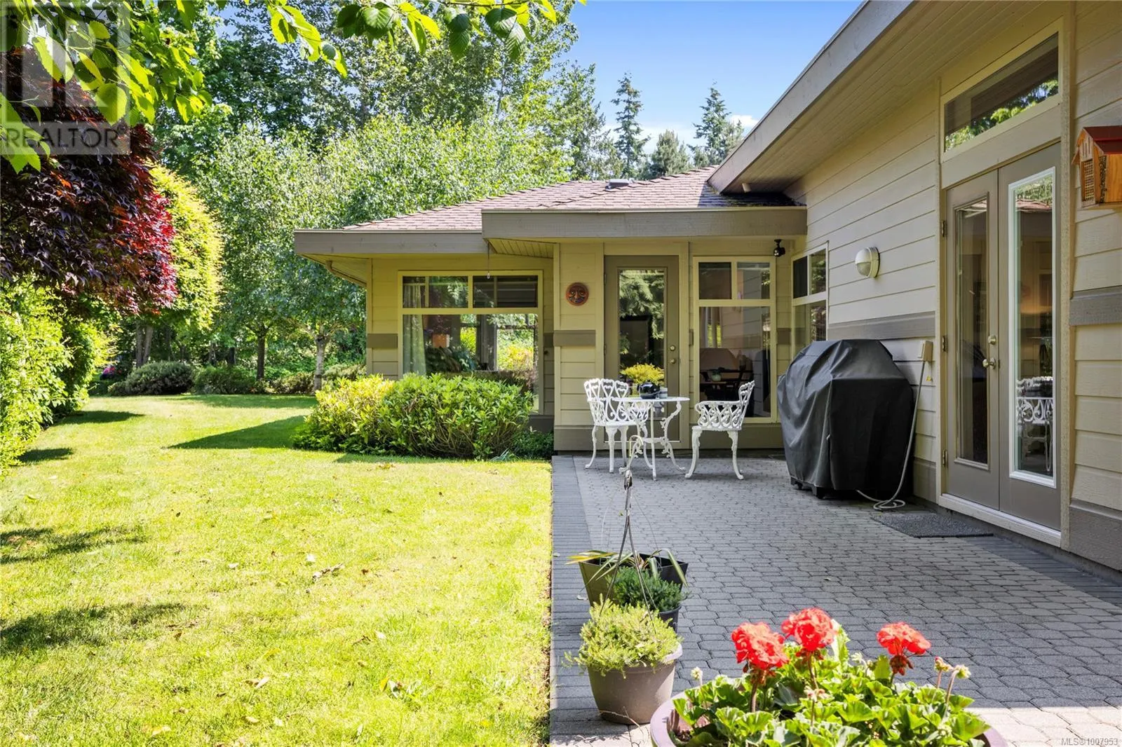 1281 Roberton Blvd
