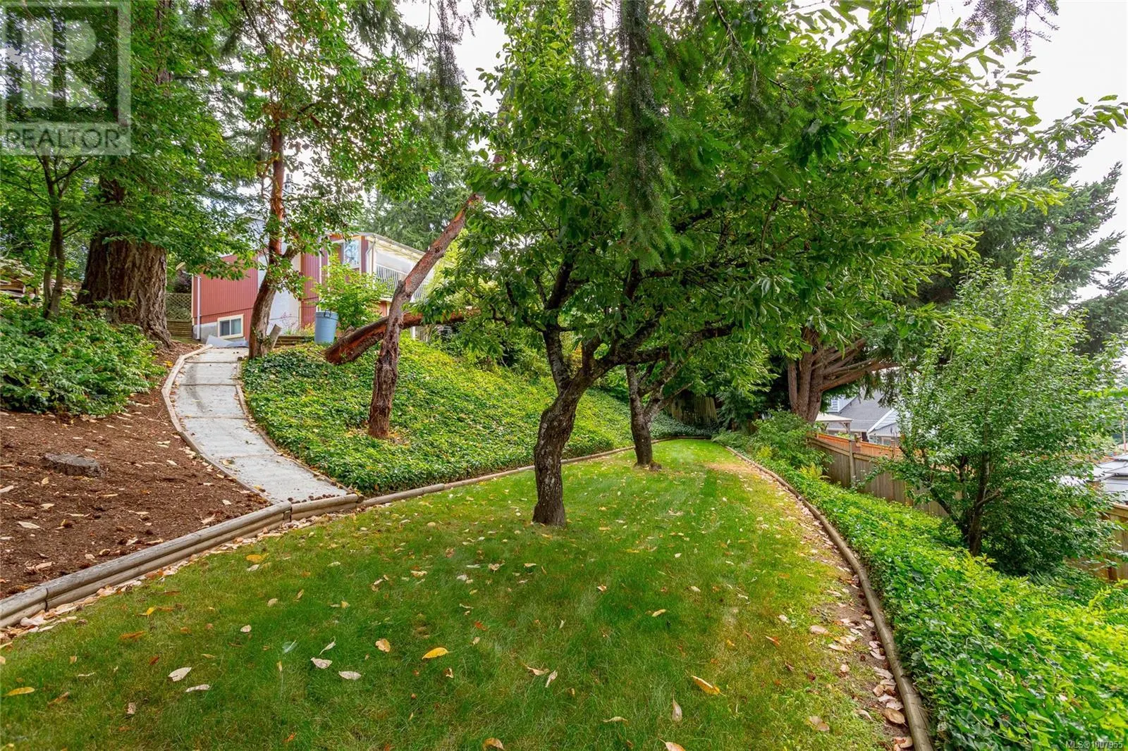 3320 Hickman Pl