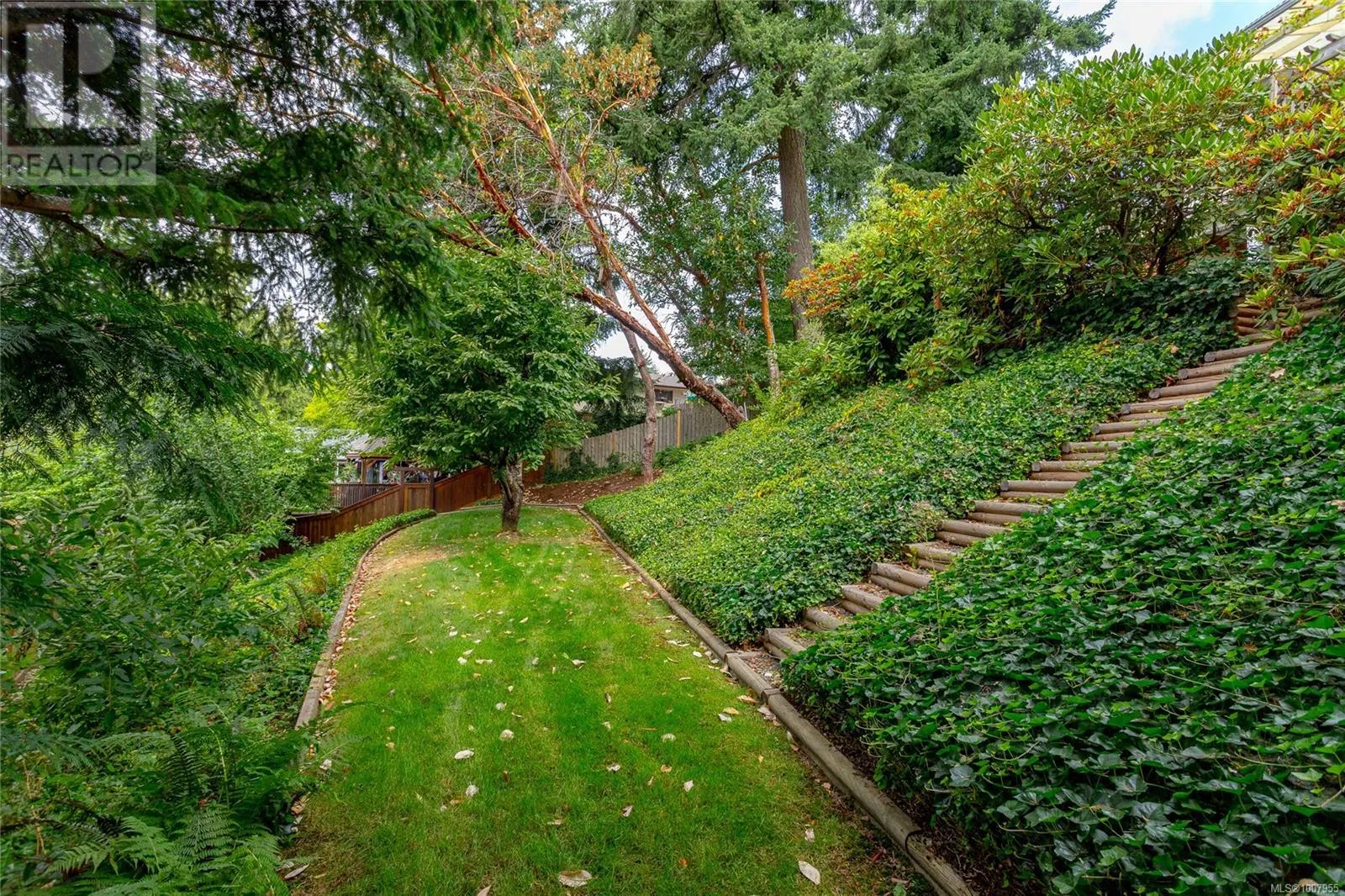 3320 Hickman Pl