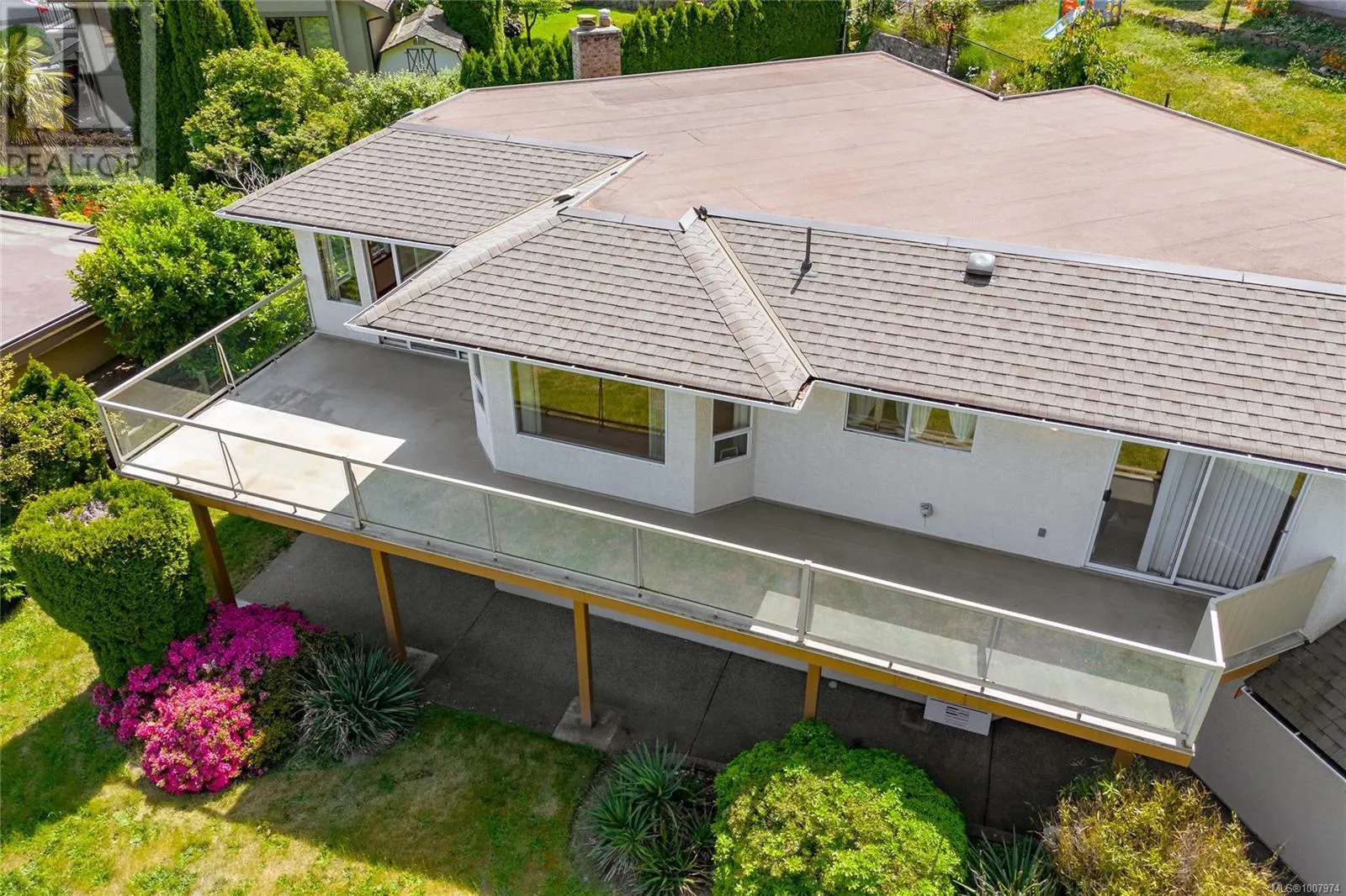 303 Lagoon Rd