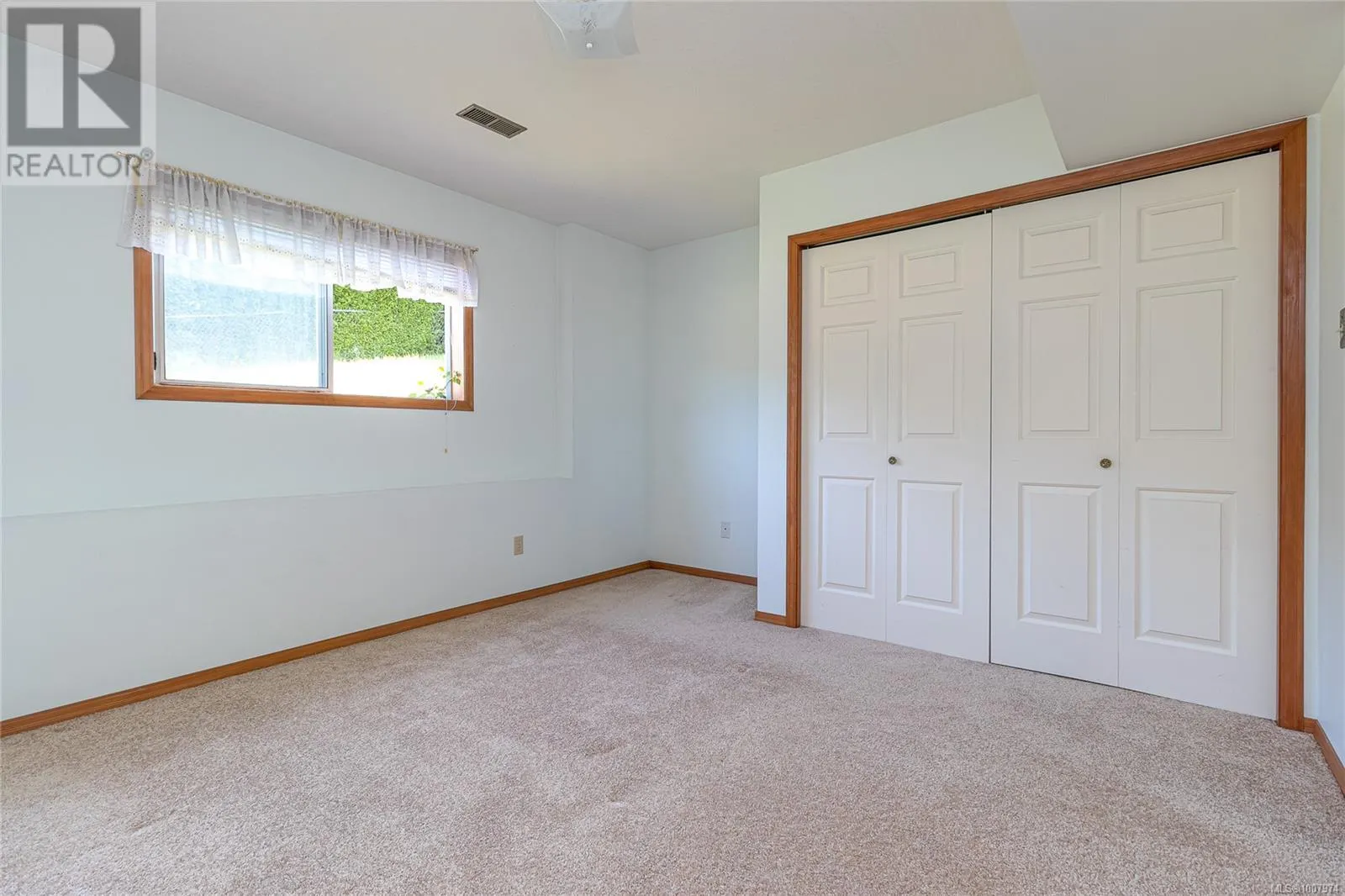 303 Lagoon Rd