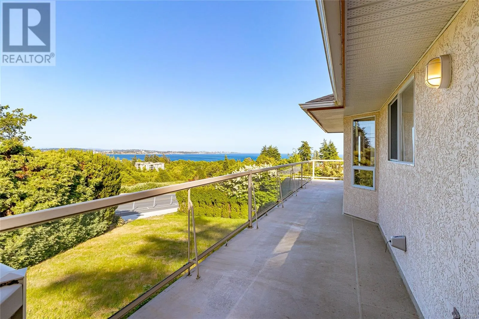 303 Lagoon Rd
