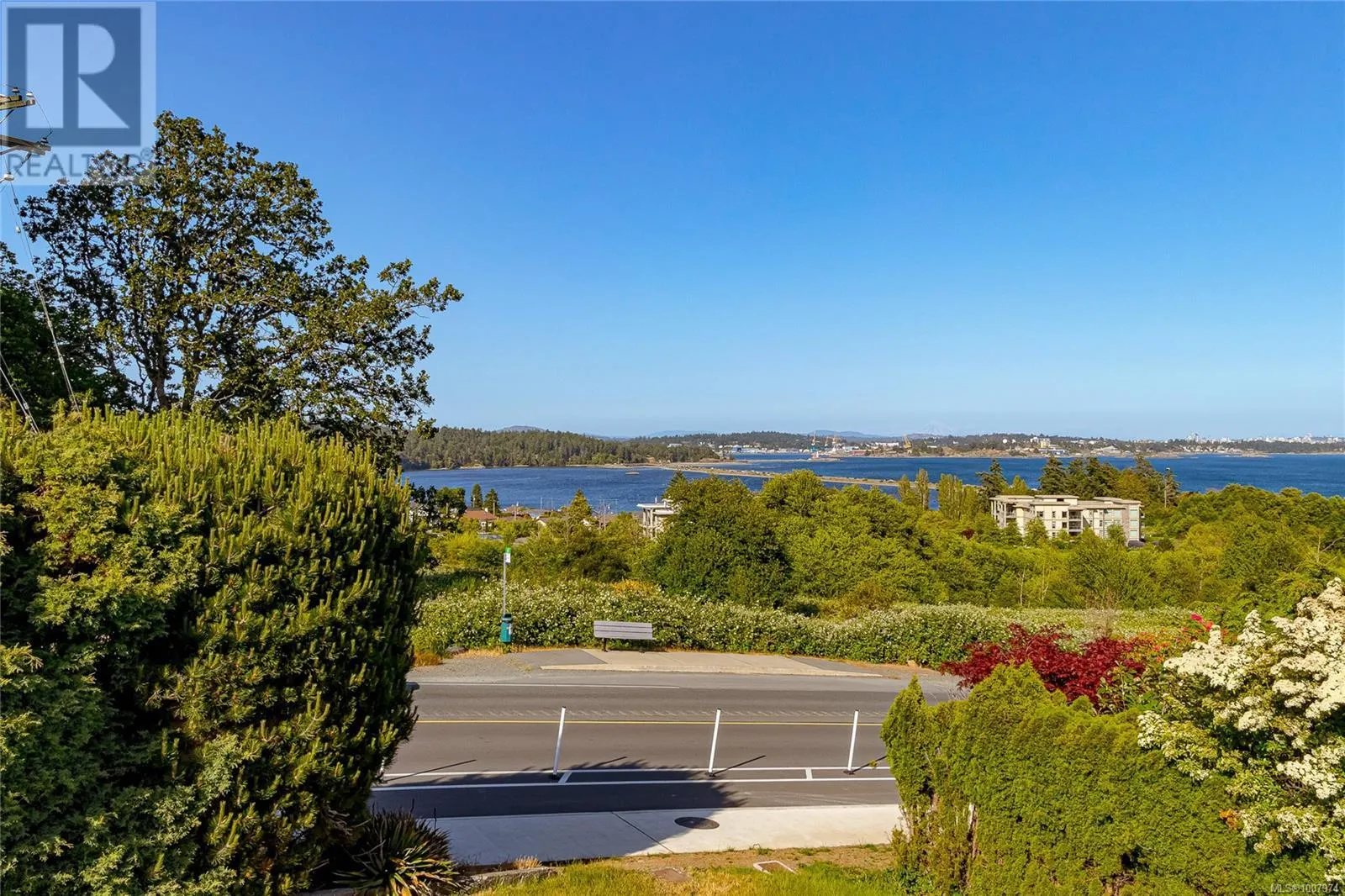 303 Lagoon Rd
