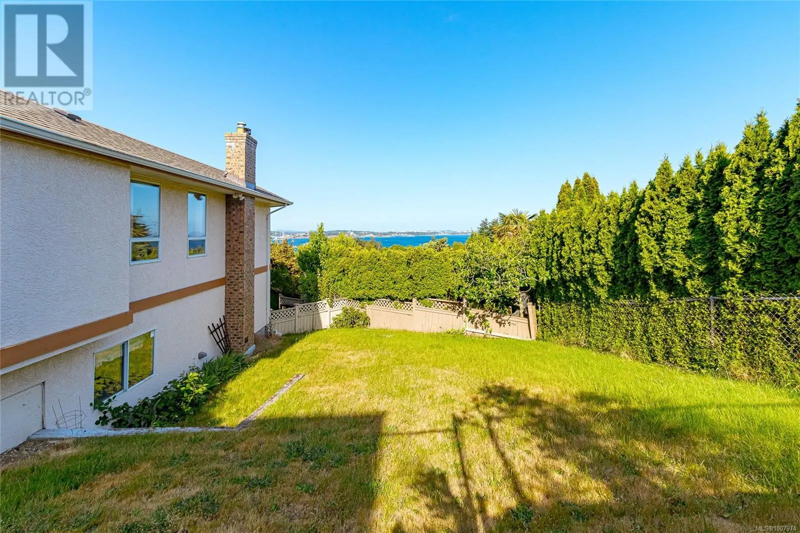 303 Lagoon Rd