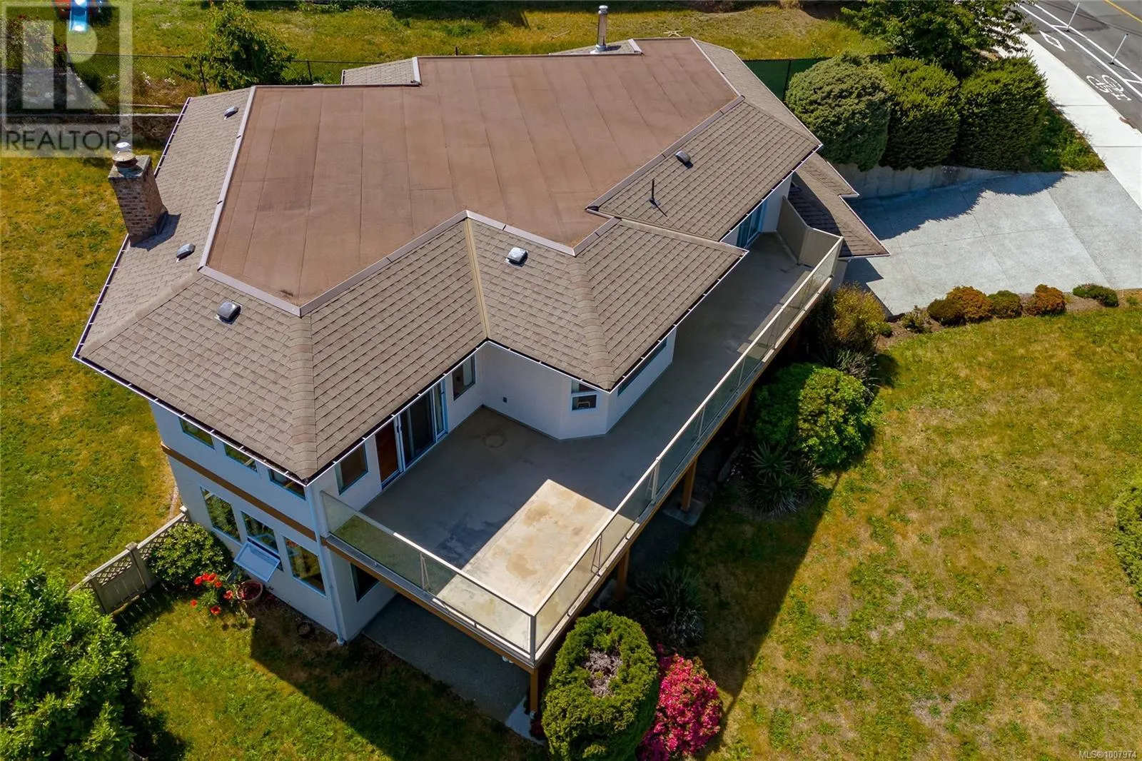 303 Lagoon Rd