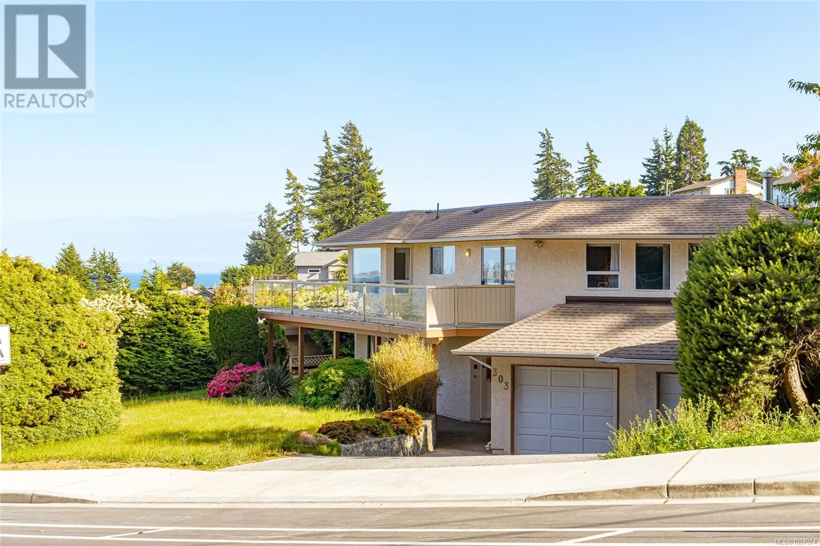 303 Lagoon Rd