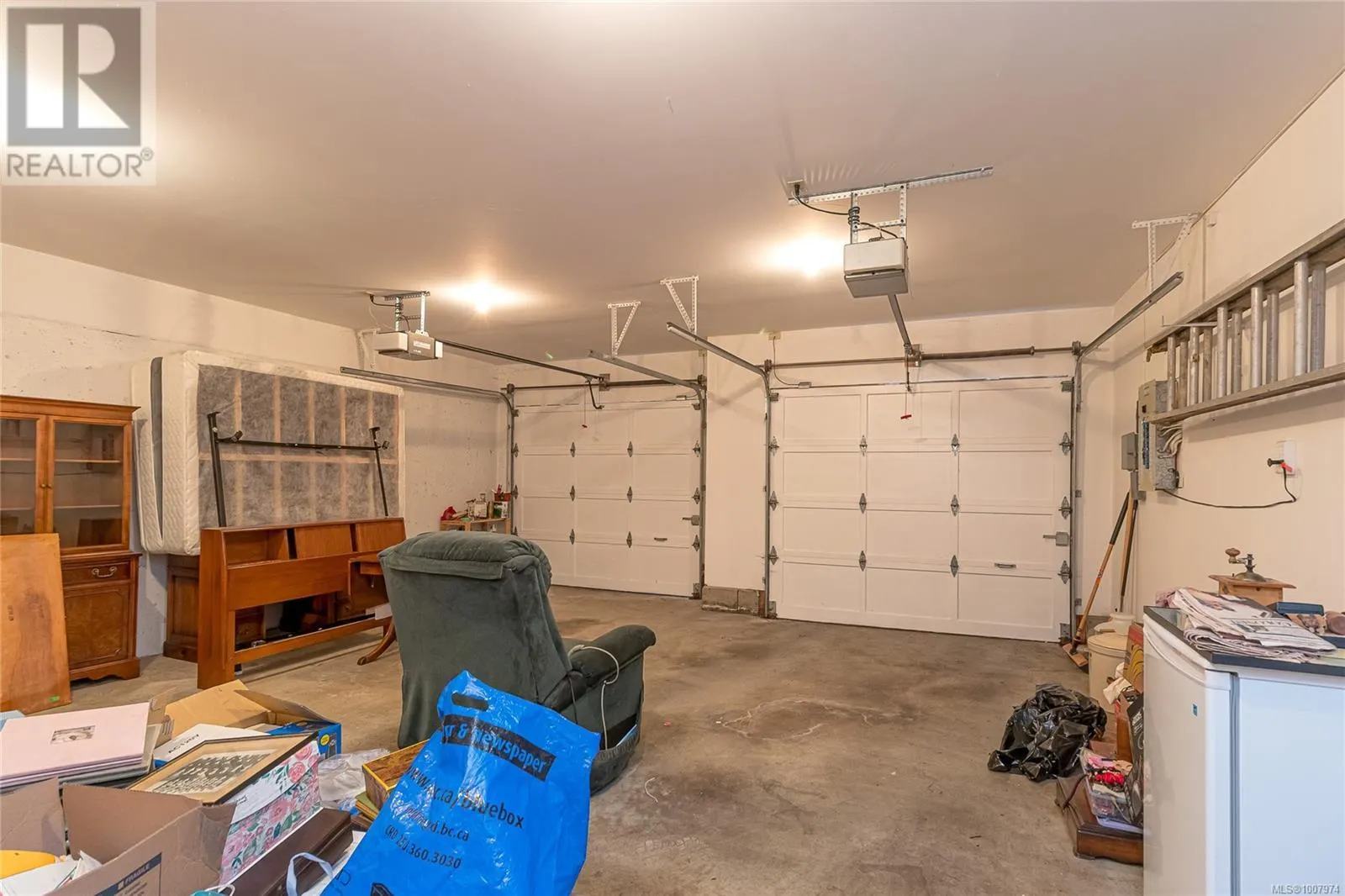 303 Lagoon Rd