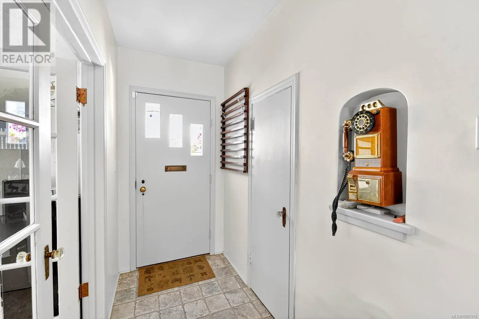 2635 5th Ave