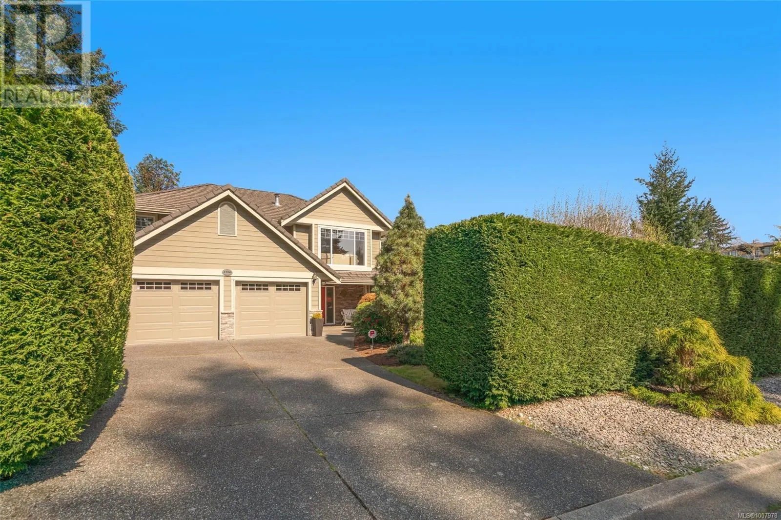 2390 Glenellen Pl