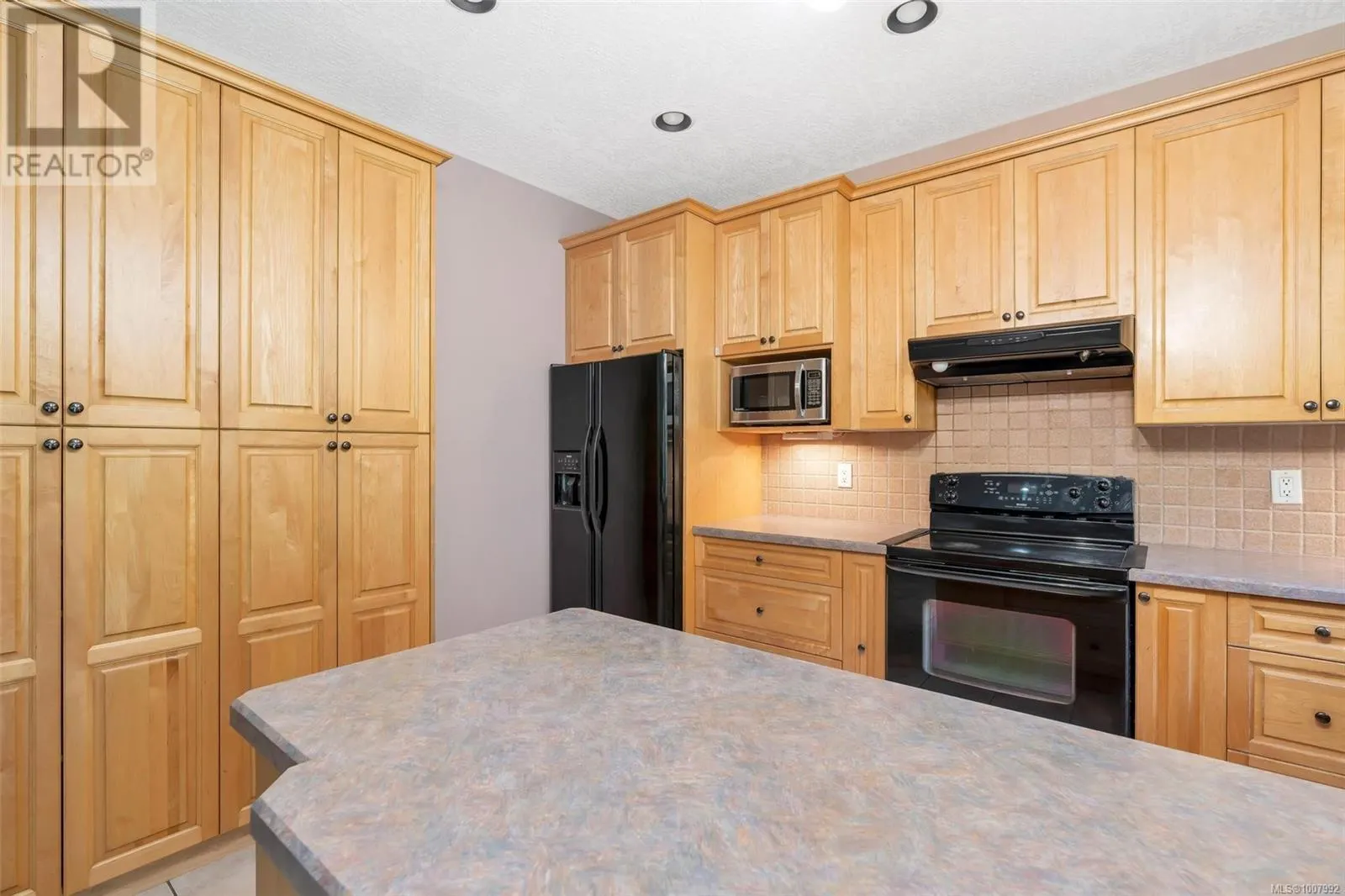 4248 Oakview Close