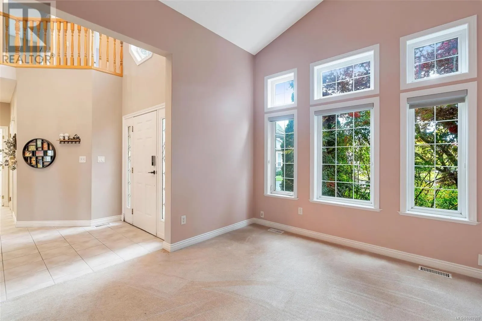4248 Oakview Close