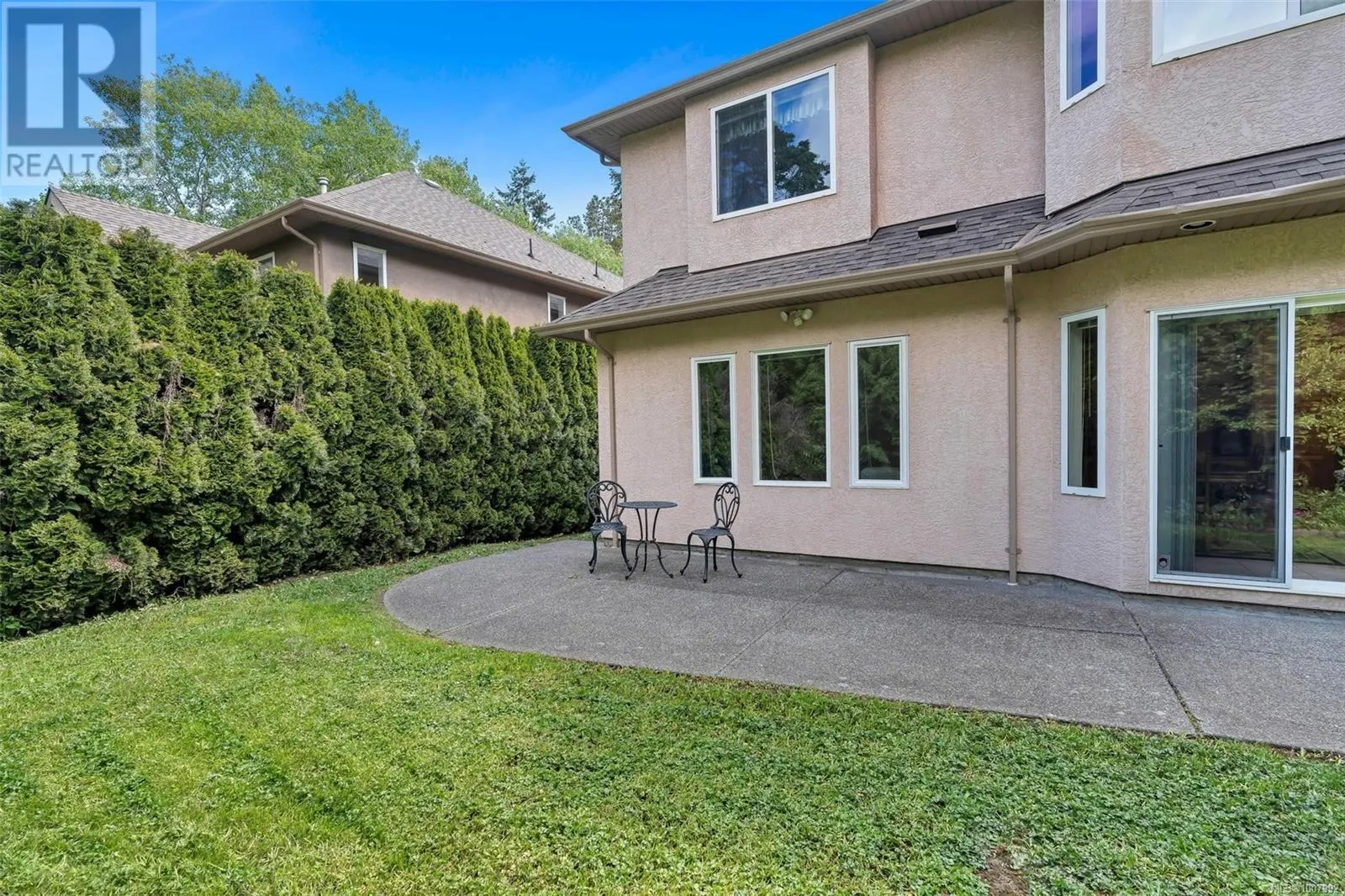 4248 Oakview Close