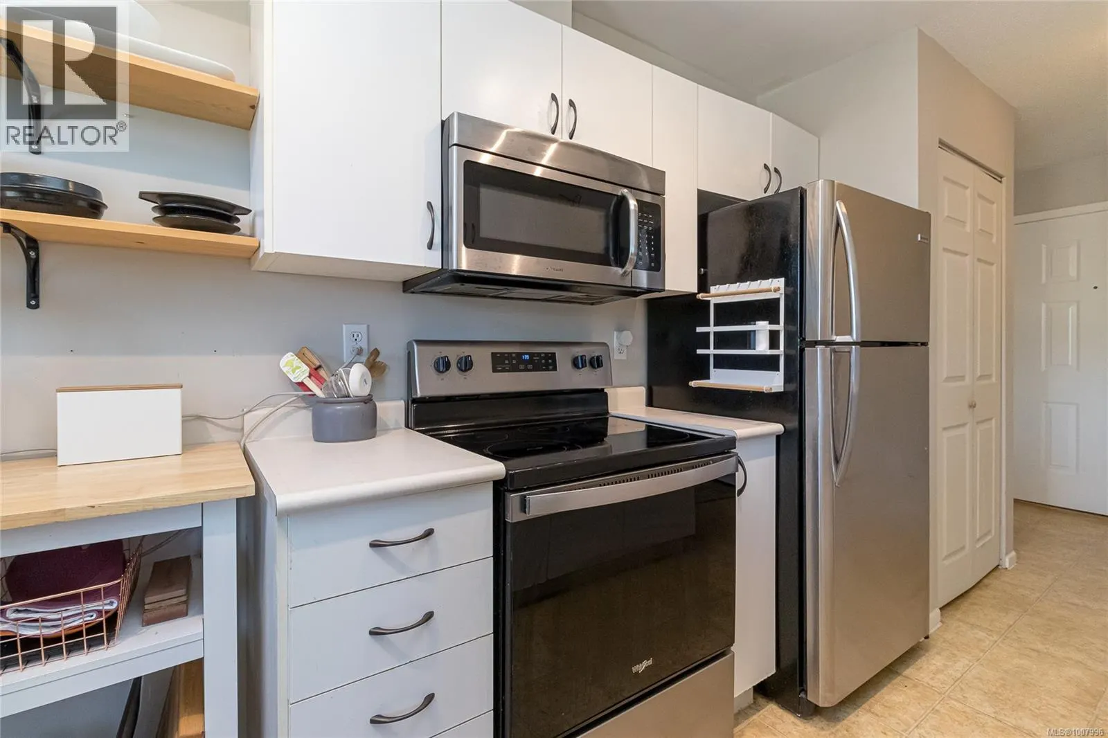 403 1028 Balmoral Rd