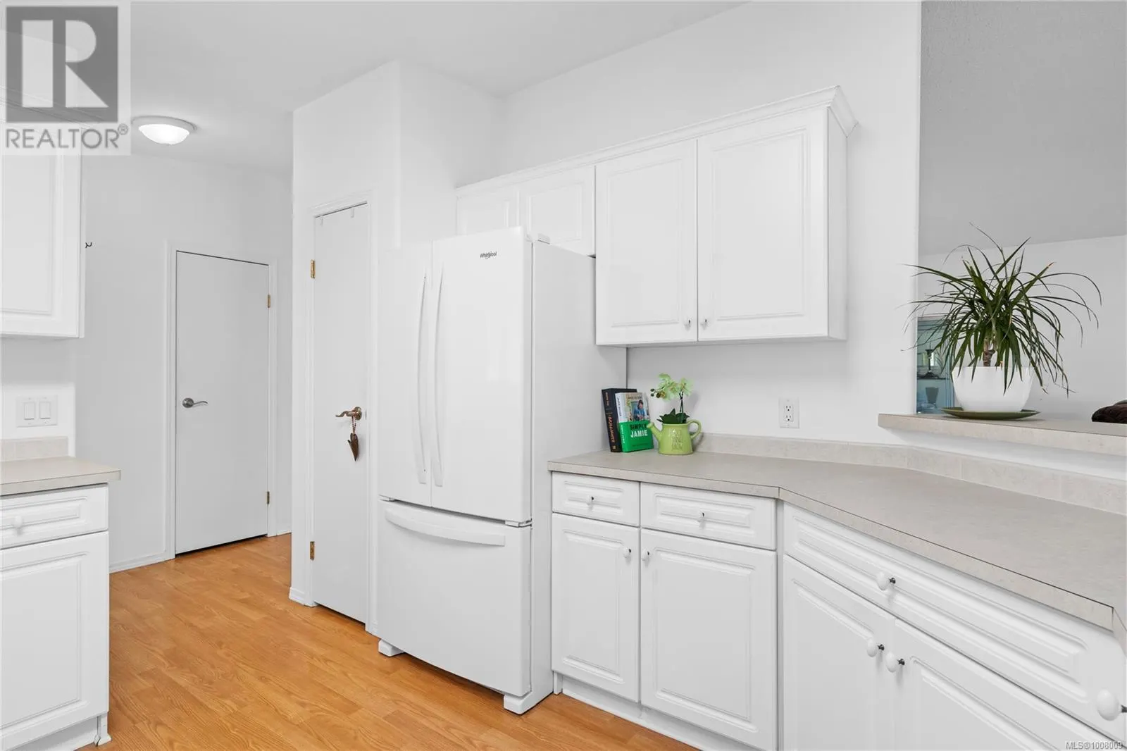 101 1833 Noorzan St