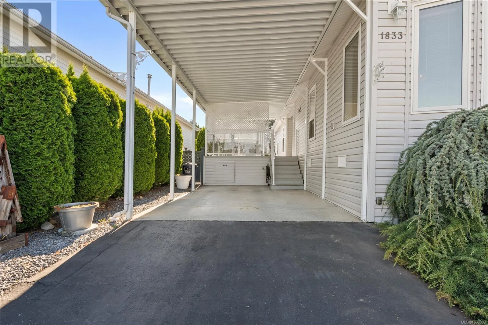 101 1833 Noorzan St