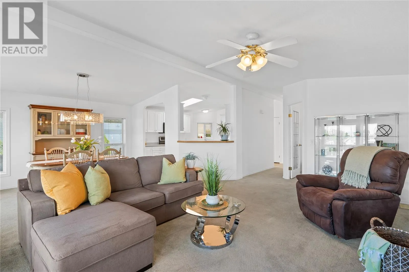 101 1833 Noorzan St