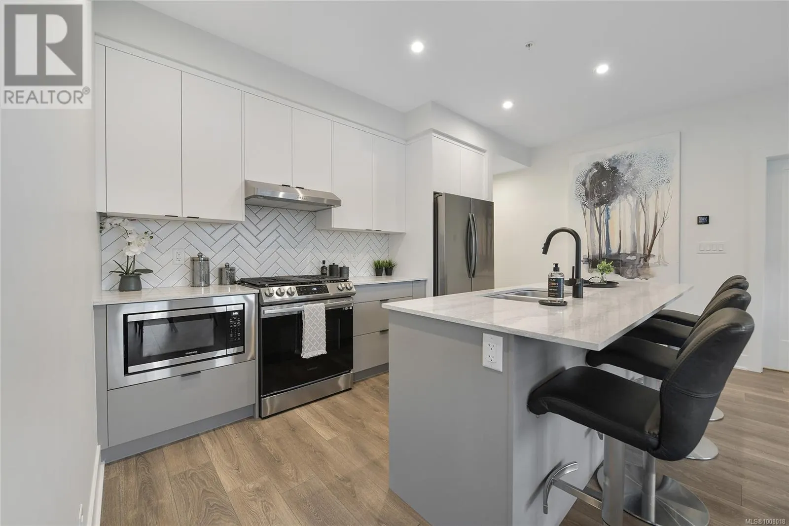 302 1110 Samar Cres