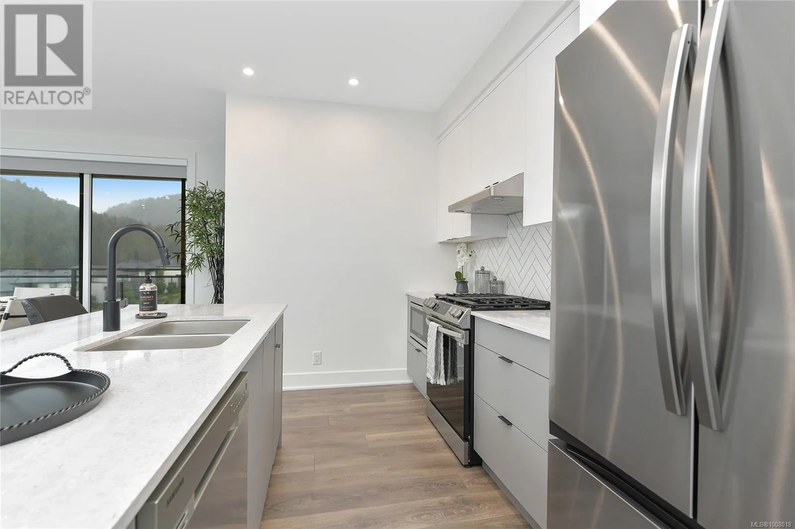 302 1110 Samar Cres
