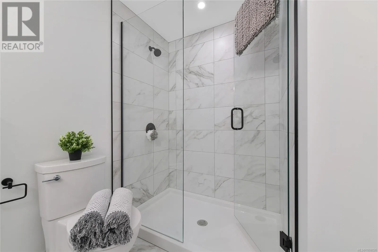 303 1110 Samar Cres