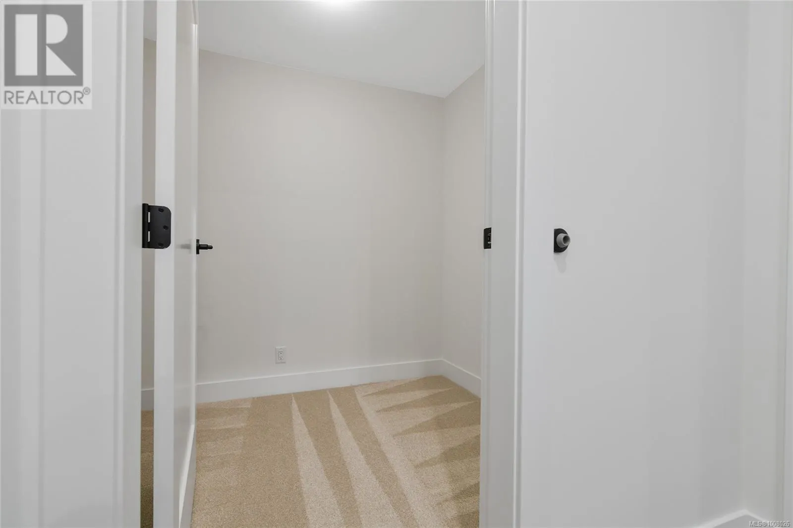 303 1110 Samar Cres