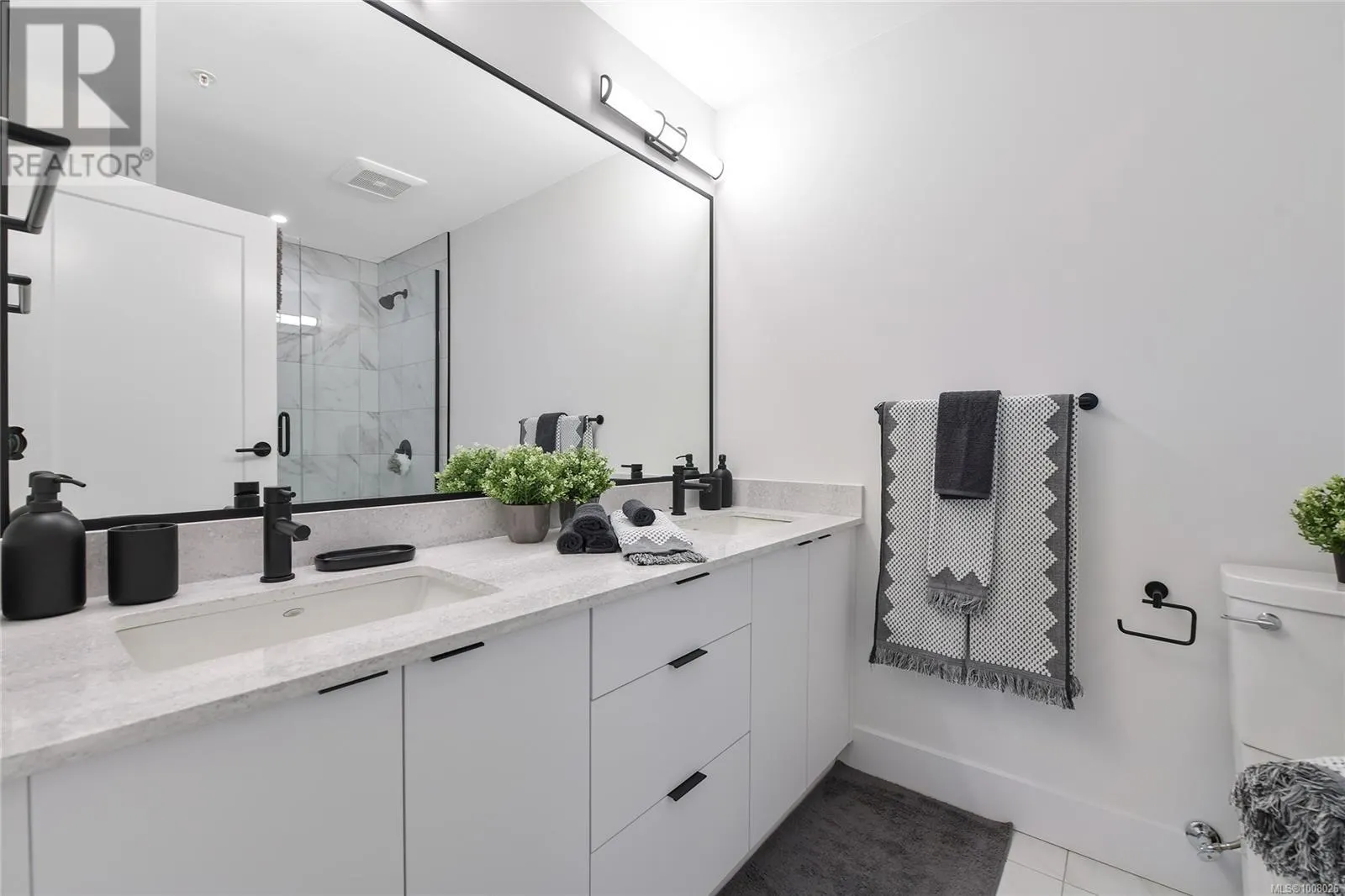 303 1110 Samar Cres