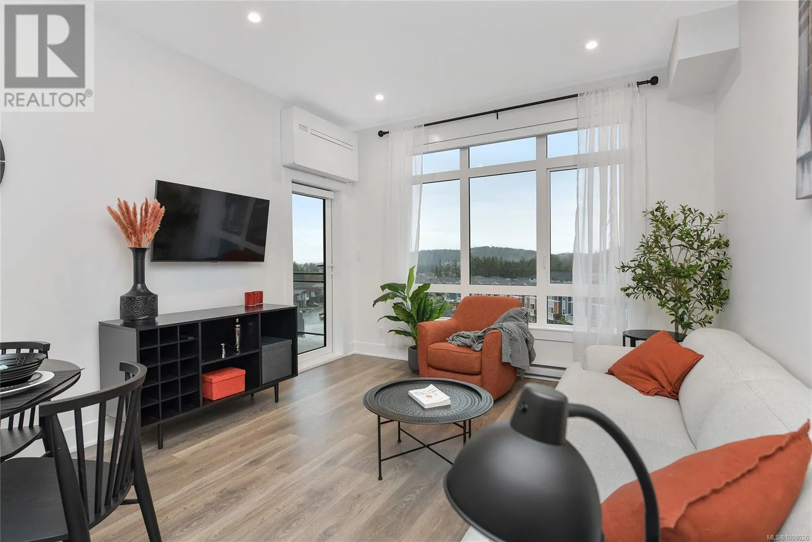 303 1110 Samar Cres