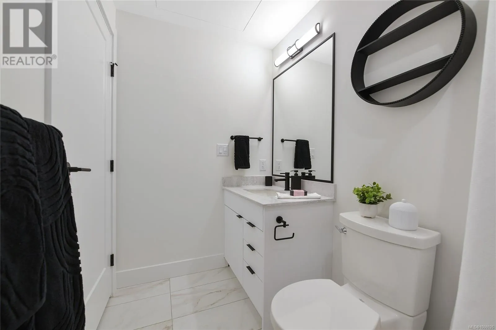 303 1110 Samar Cres