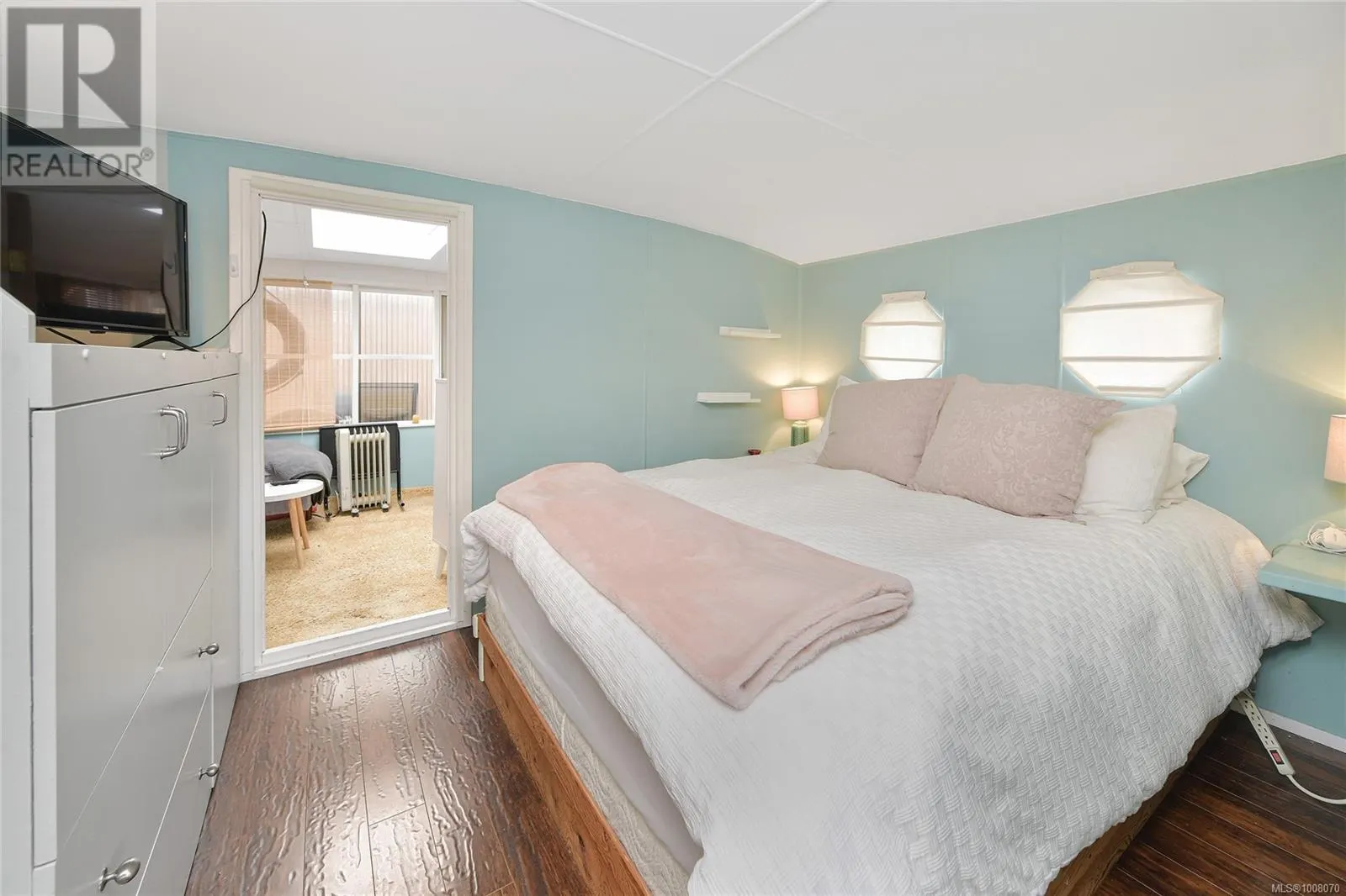 5 1765 Cowichan Bay Rd